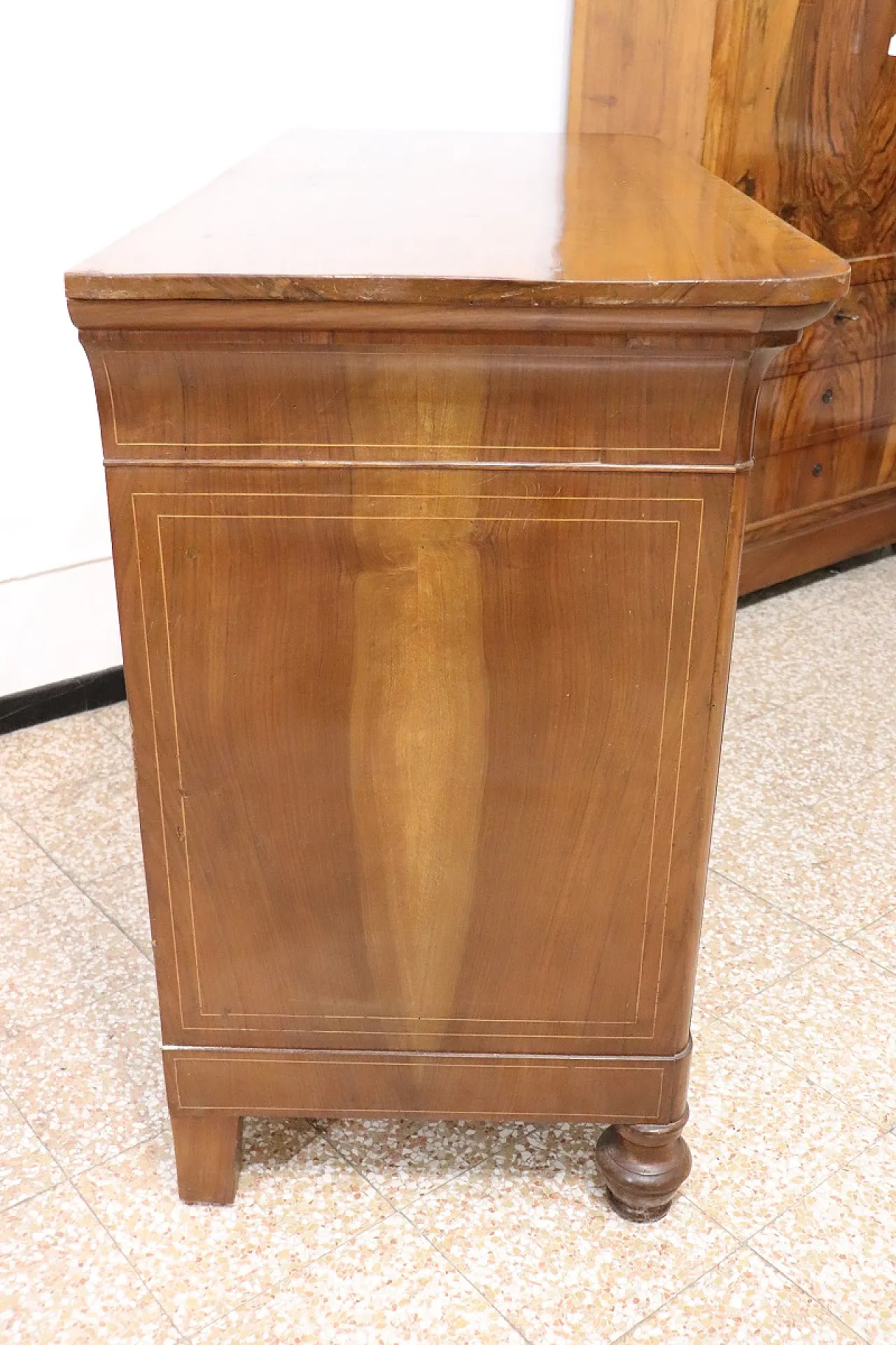 Comò in noce intarsiato, '800 9