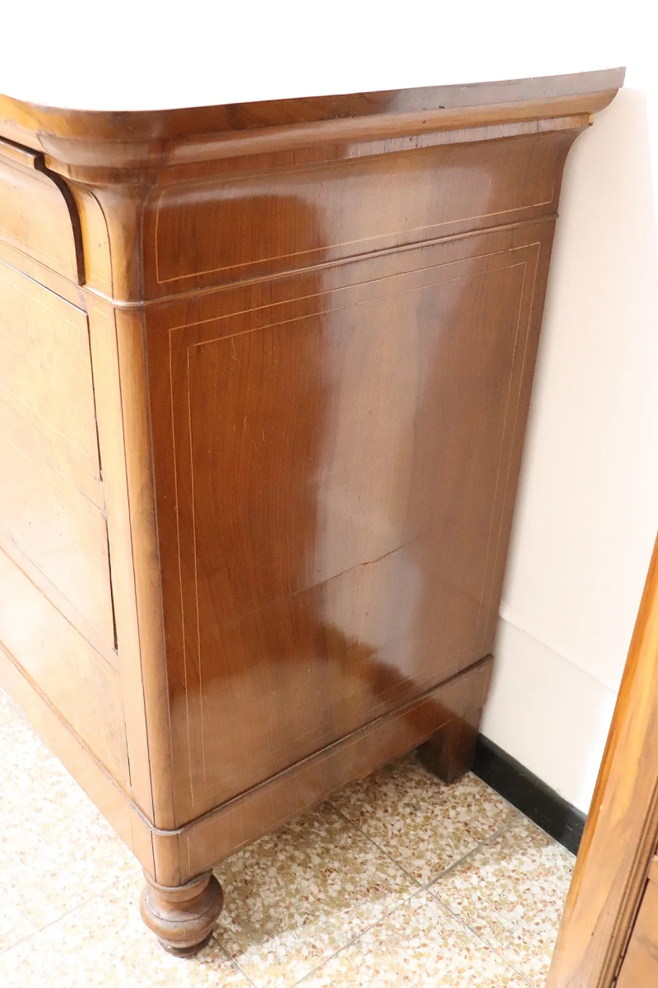 Comò in noce intarsiato, '800 11