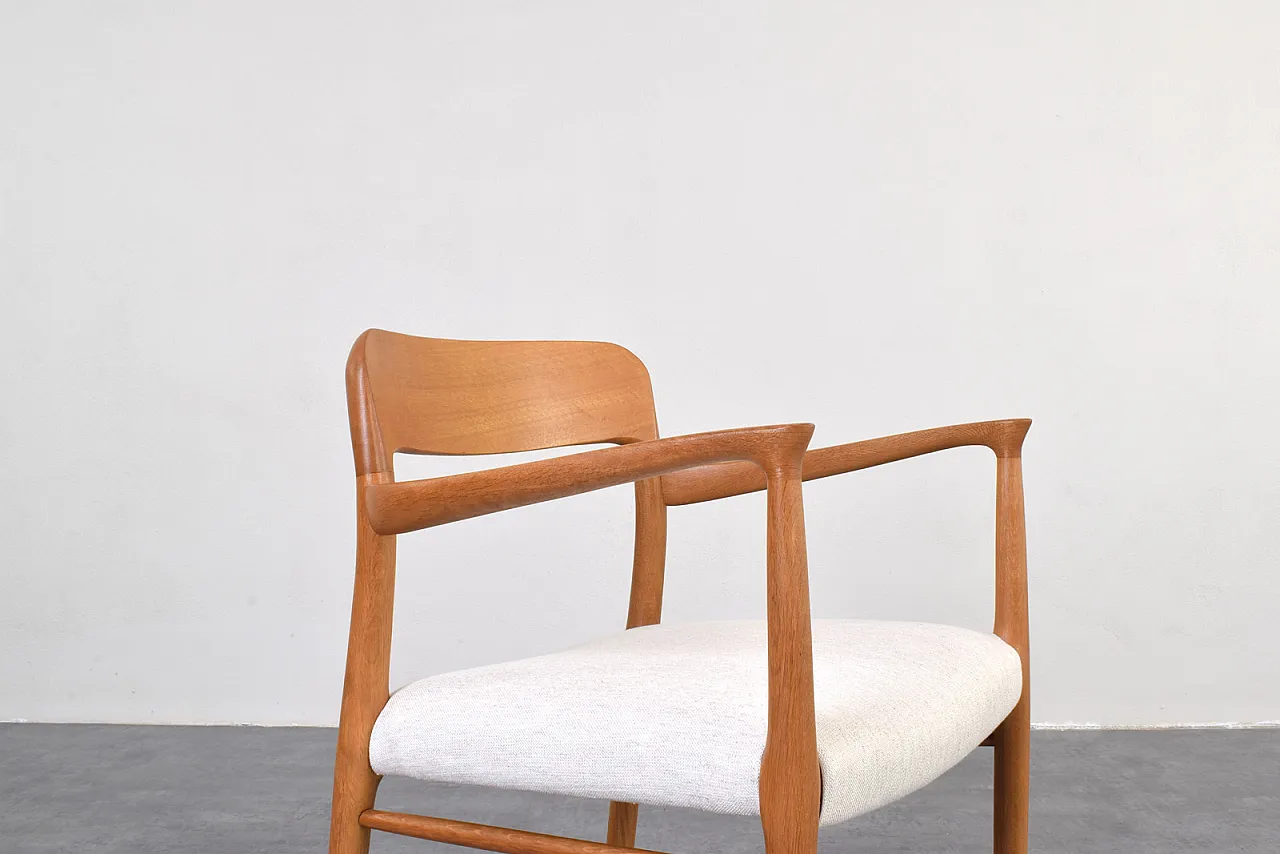 Modello della metà del secolo 56 Danish Dining Chair di Niels O. Møller per J.L. M 8