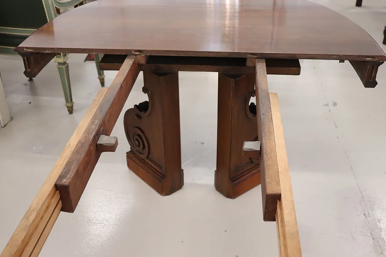 Walnut extensible table, 19th century 20