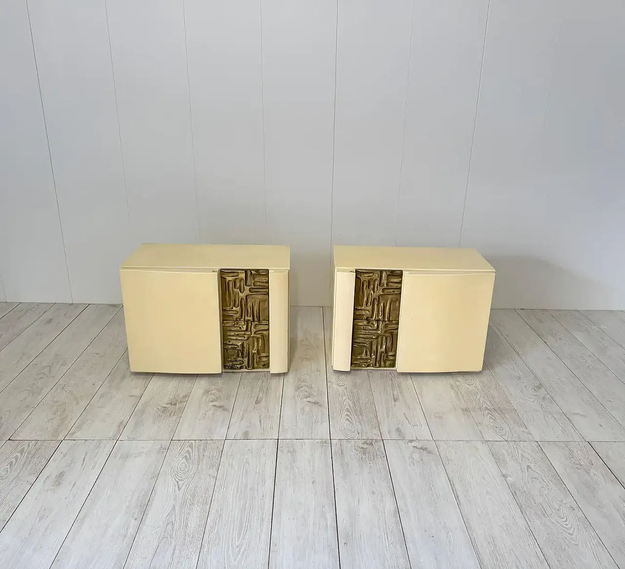 Pair of Cinzia bedside tables by Frigerio for Frigerio di Desio, 1970s 4