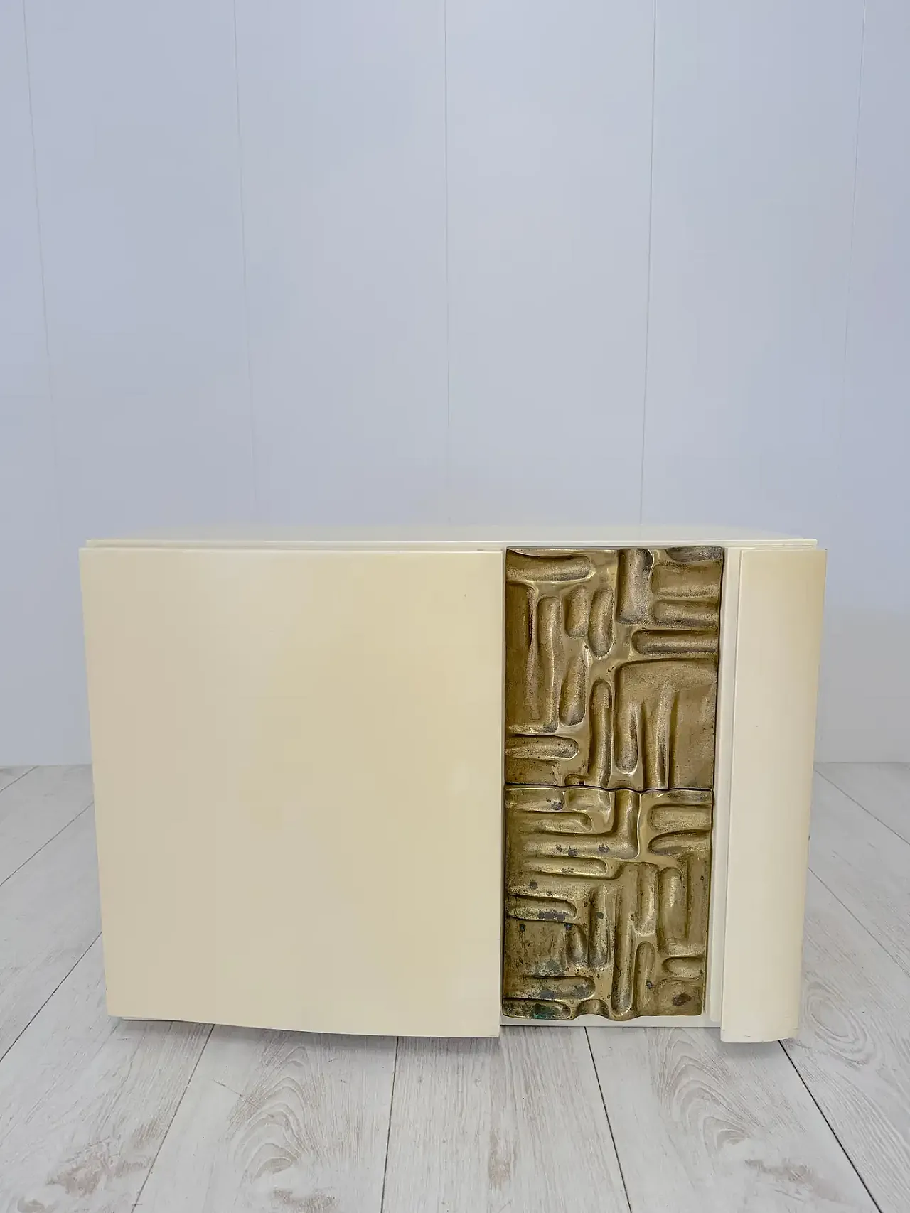 Pair of Cinzia bedside tables by Frigerio for Frigerio di Desio, 1970s 8