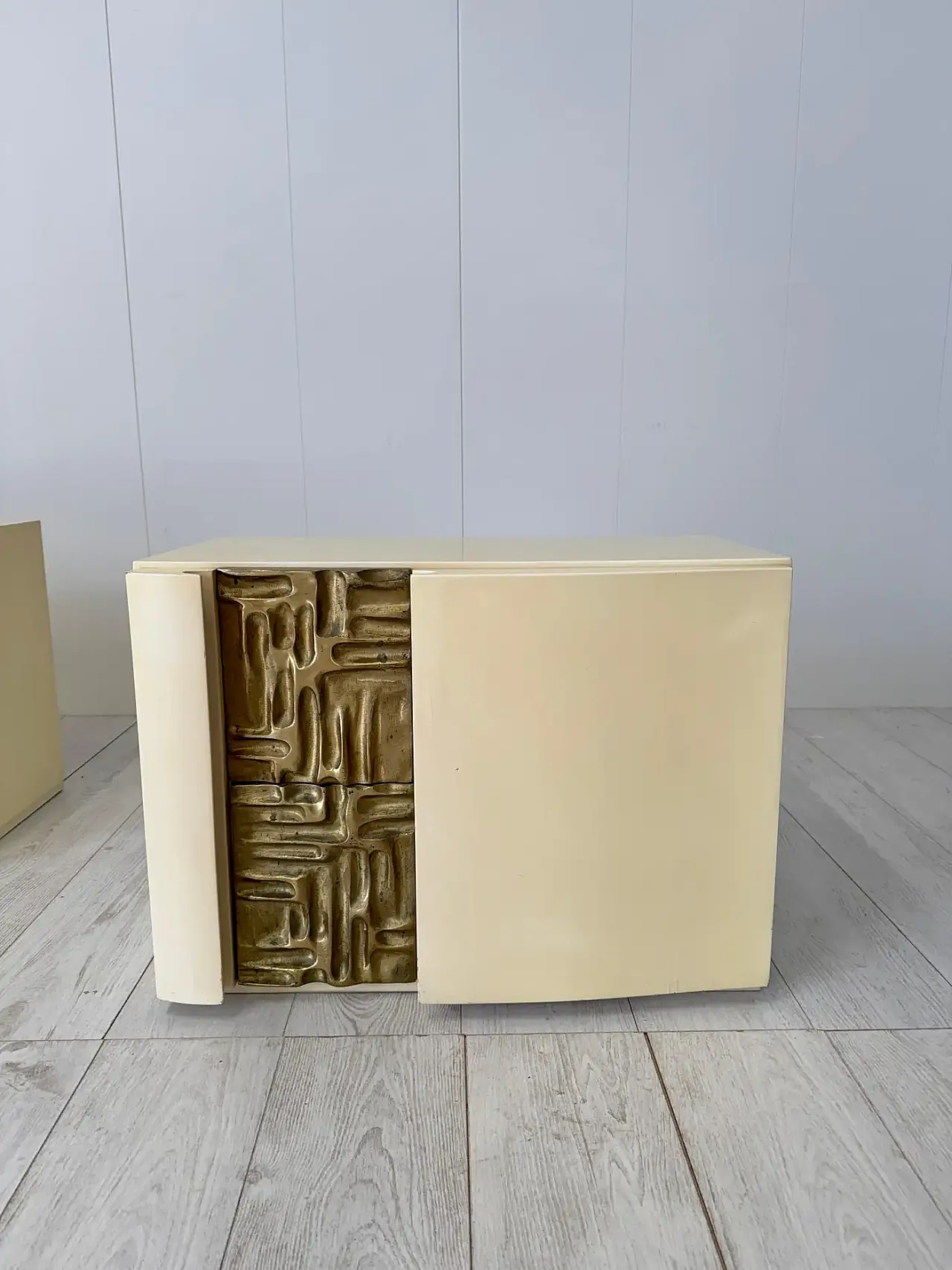 Pair of Cinzia bedside tables by Frigerio for Frigerio di Desio, 1970s 10