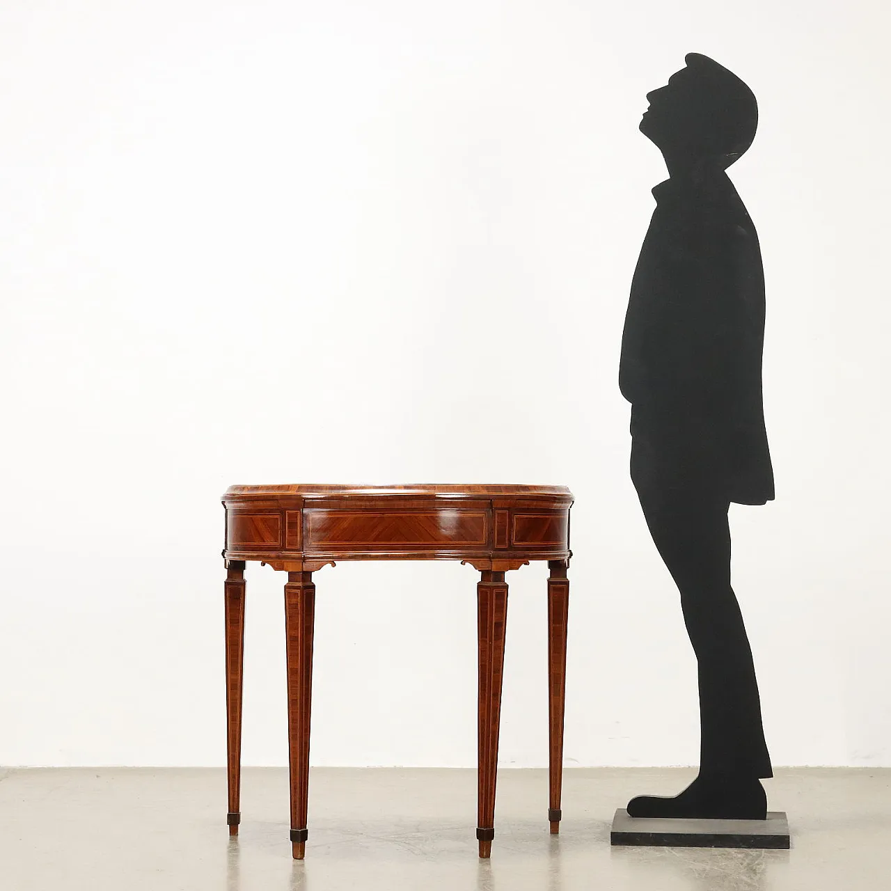 Wooden Demi Lune console table, 18th century 2