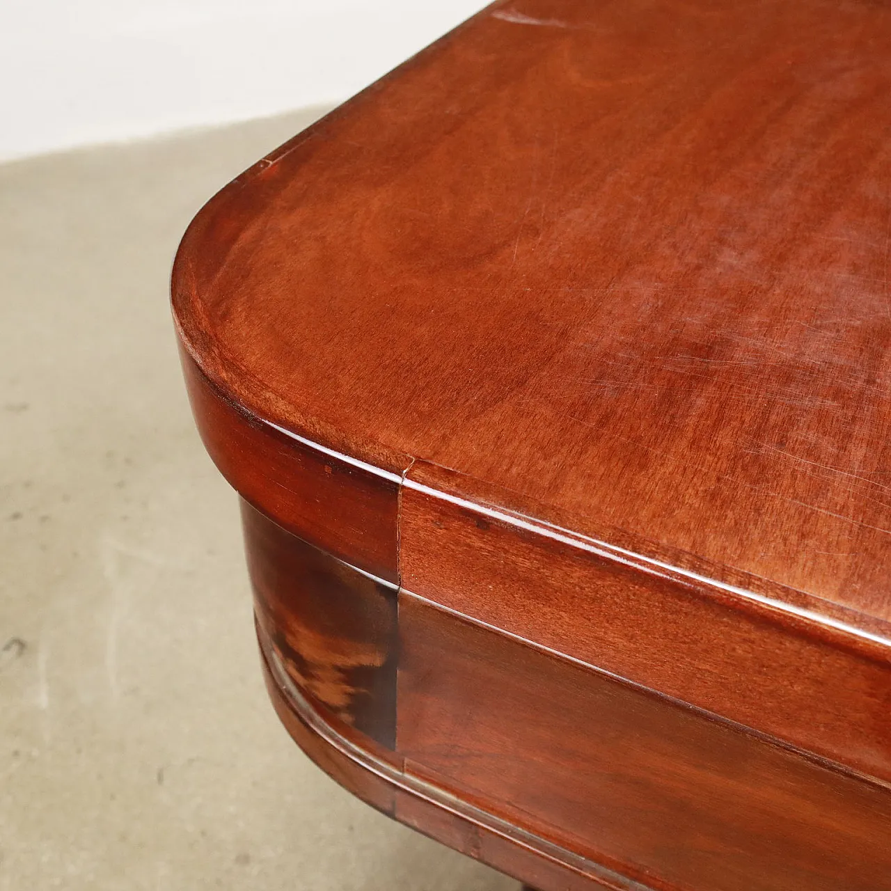 Bancone di negozio in legno impiallacciato mogano, anni '50 5