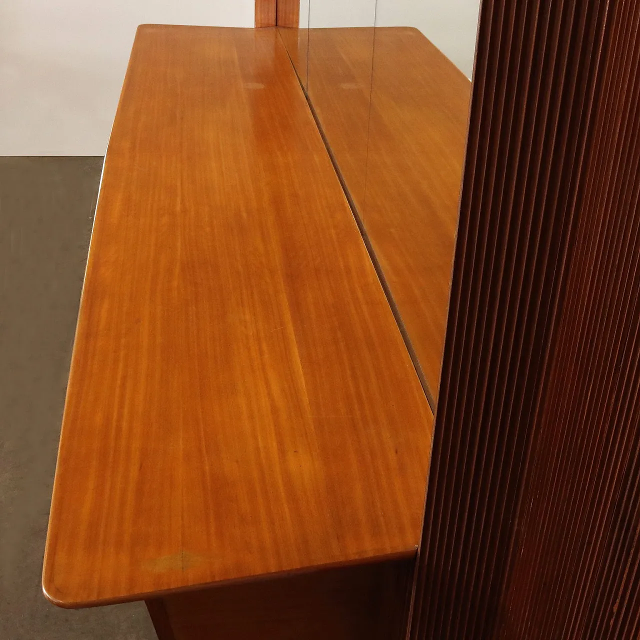 Mobile a parete in legno e alluminio, anni '50 5