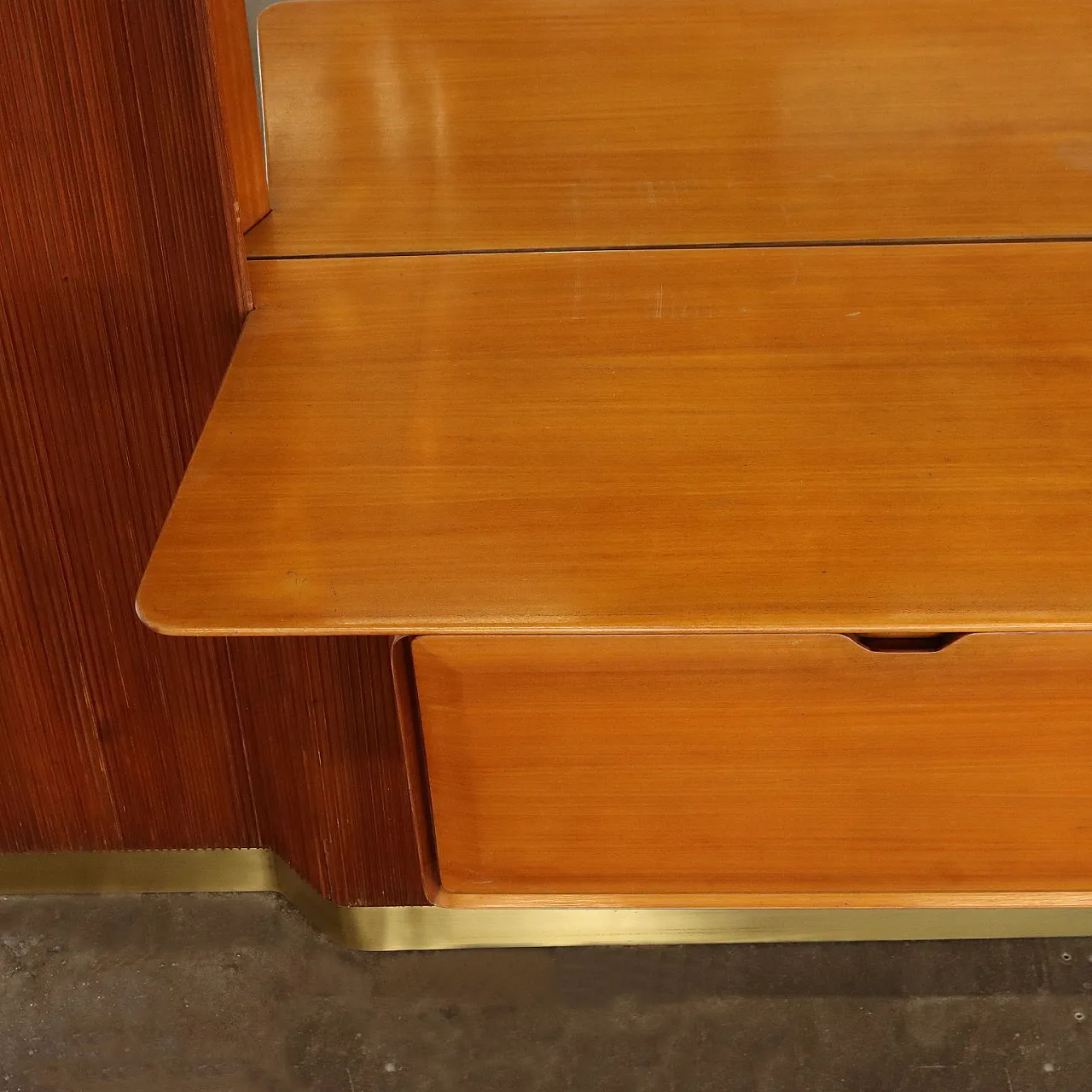 Mobile a parete in legno e alluminio, anni '50 8