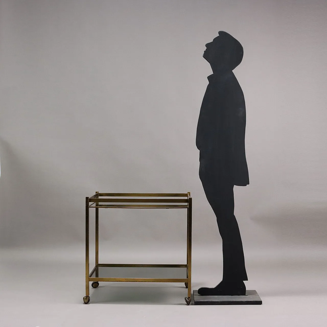 Carrello da cucina in ottone e vetro fumé, anni '70 2