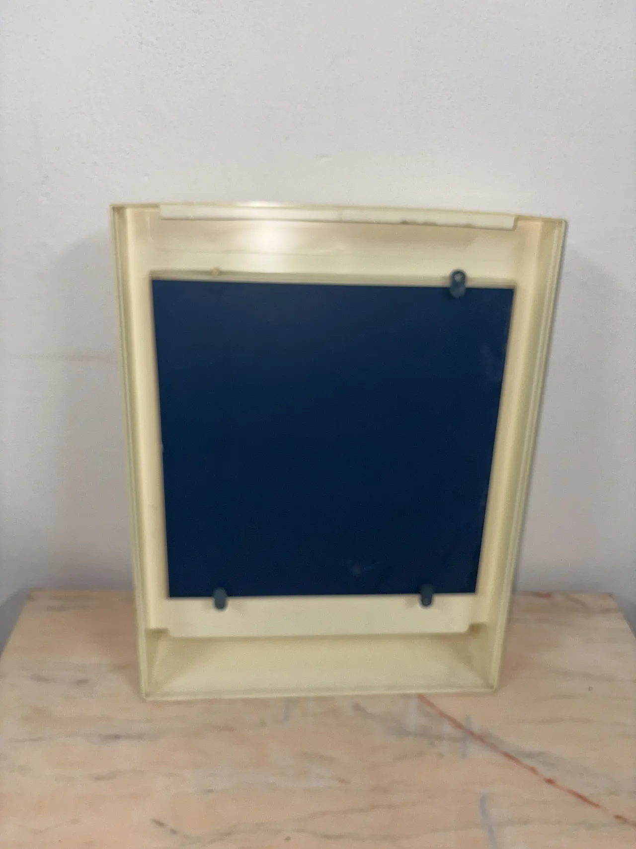 Specchio bianco in plastica, anni '70 3