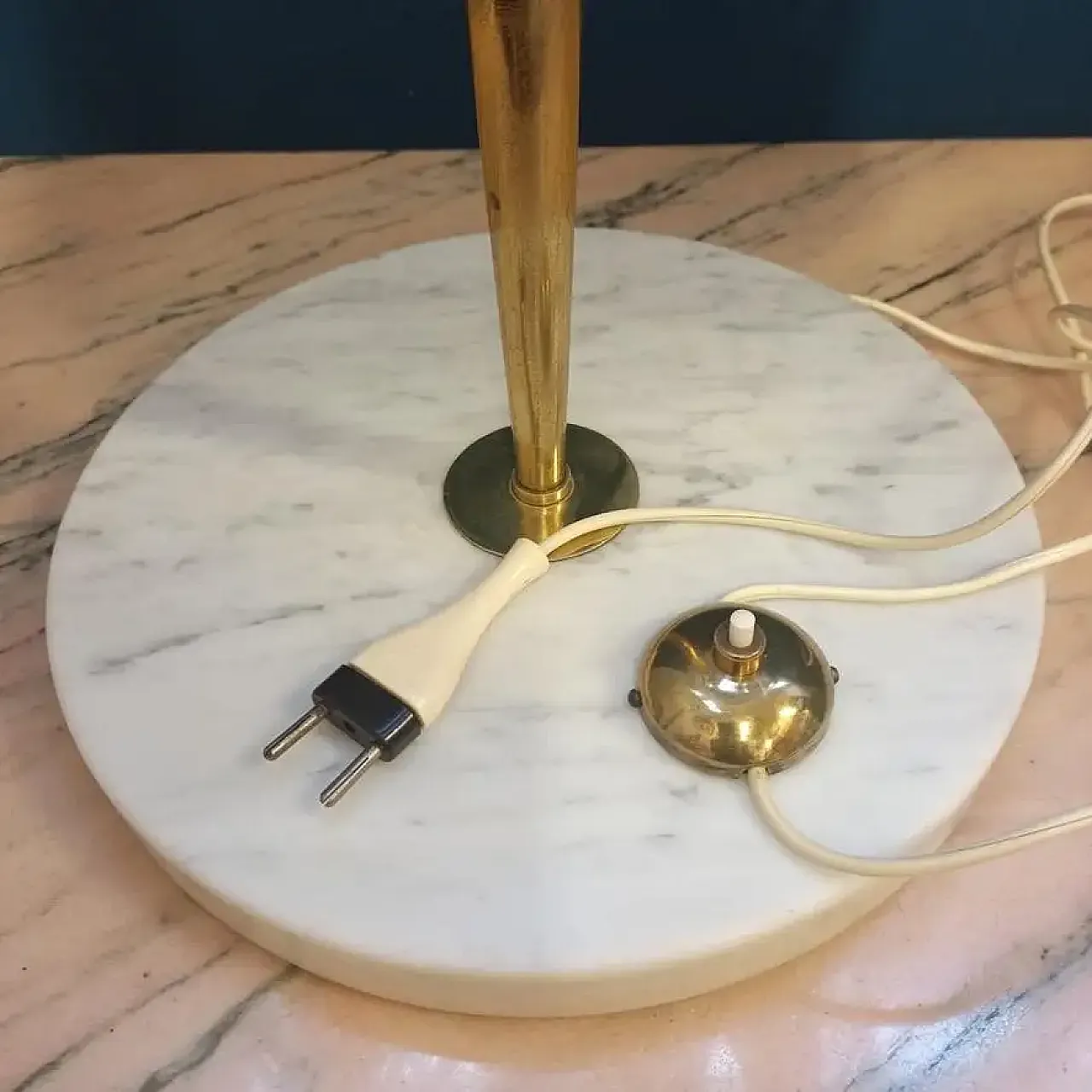 Stilnovo avolo lamp in marble, brass and plexiglass, 1950s 10