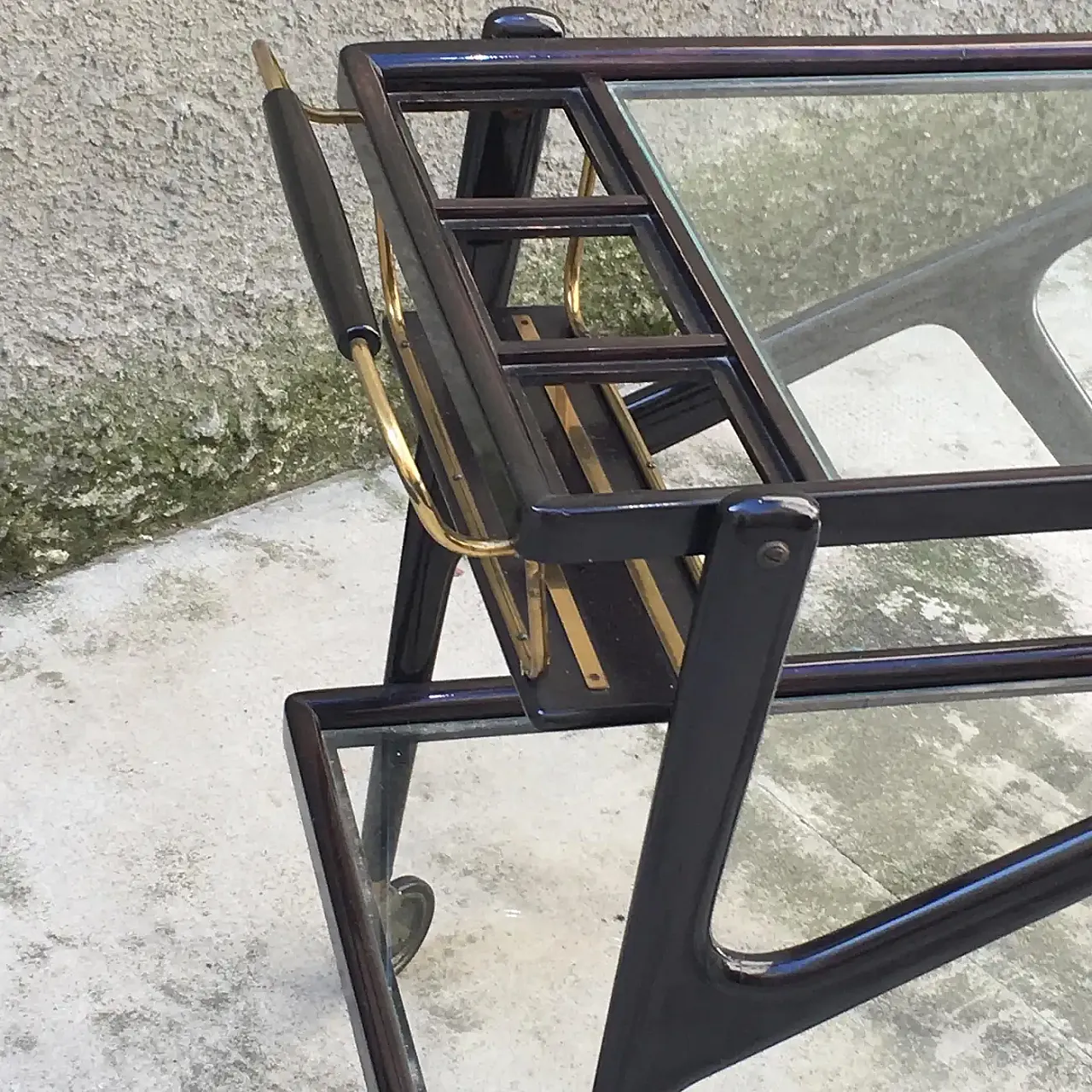 Mahogany bar cart attributed to C. Lacquer, 1950s 7