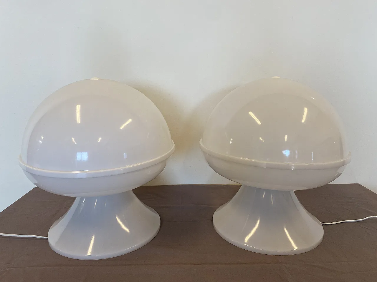 Pair plexiglas lamps, 70s 2