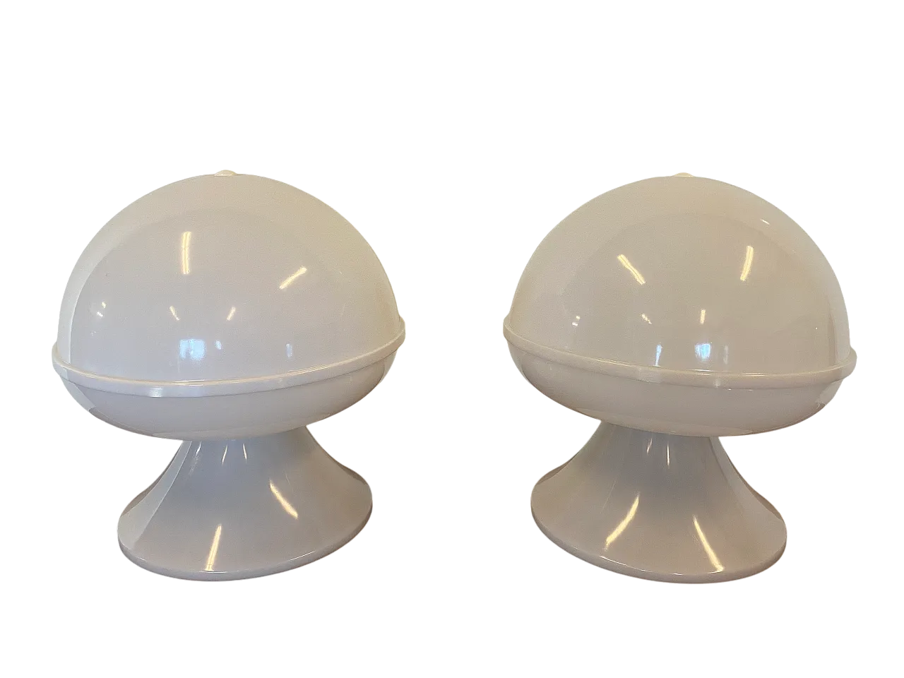 Pair plexiglas lamps, 70s 13