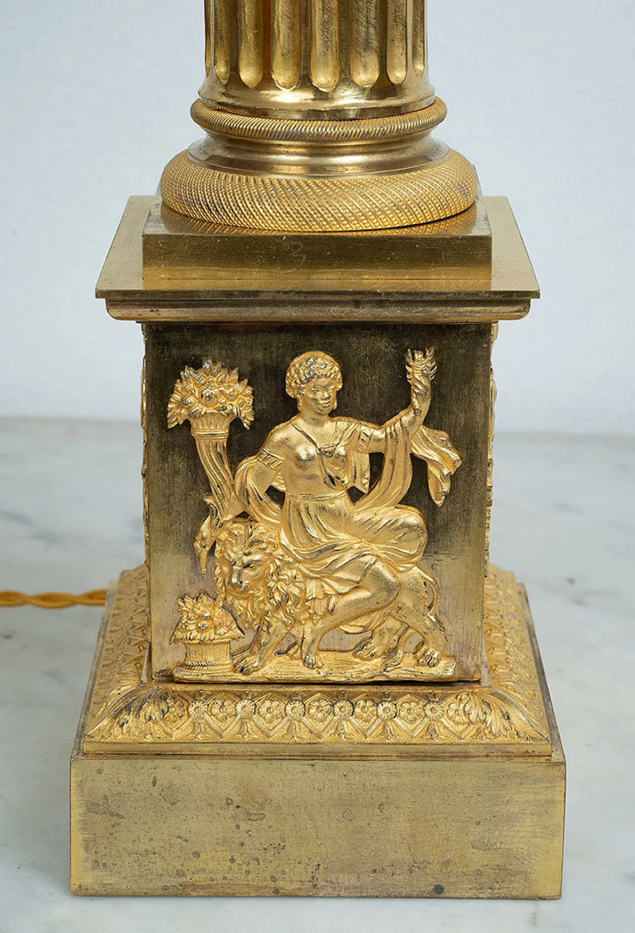 Ancient French empire lamp in finely chiseled gold bronze ap 2