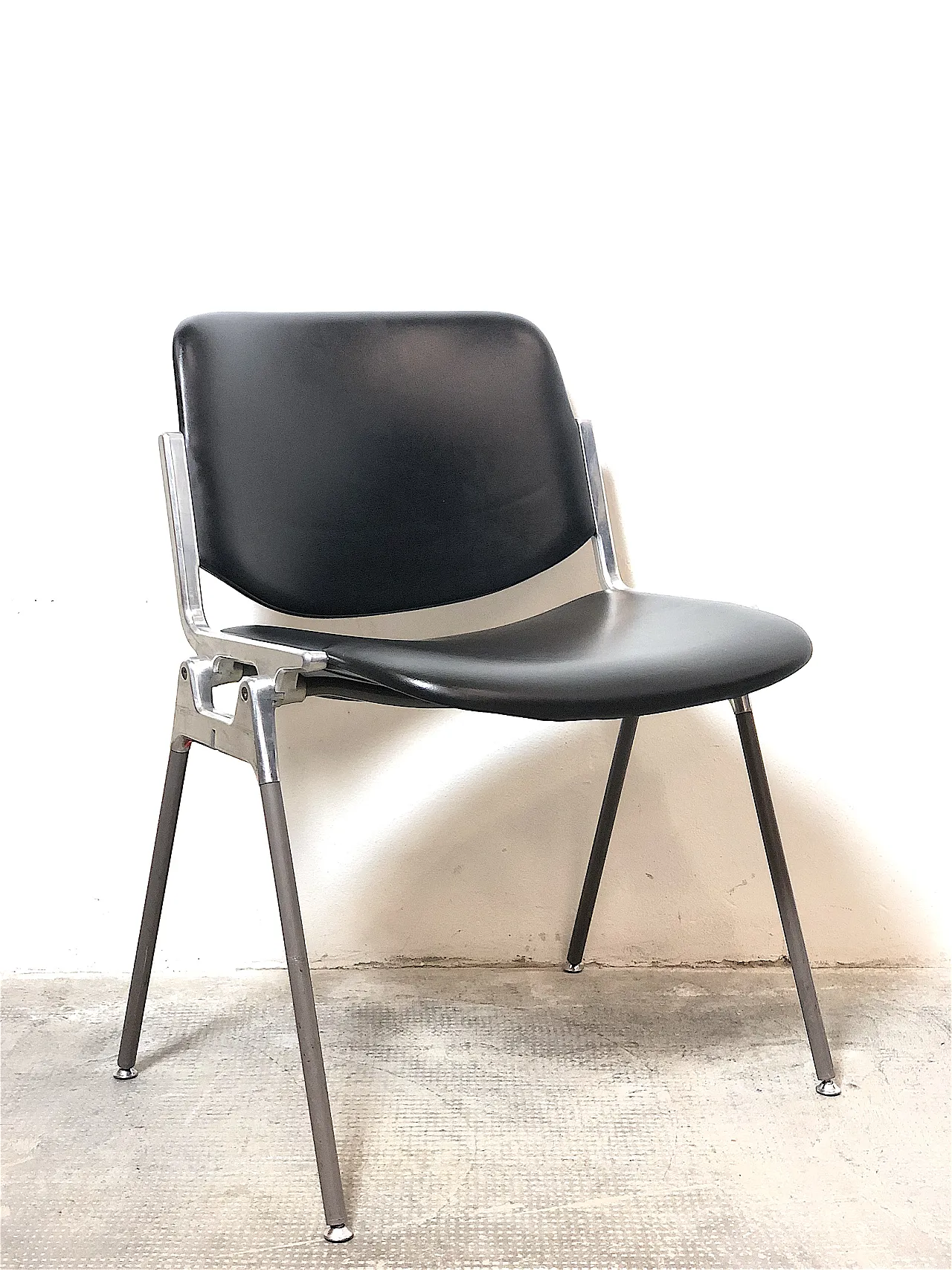 4 chairs DSC 106  by Giancarlo Piretti for Anonima Castelli black, 60s 4