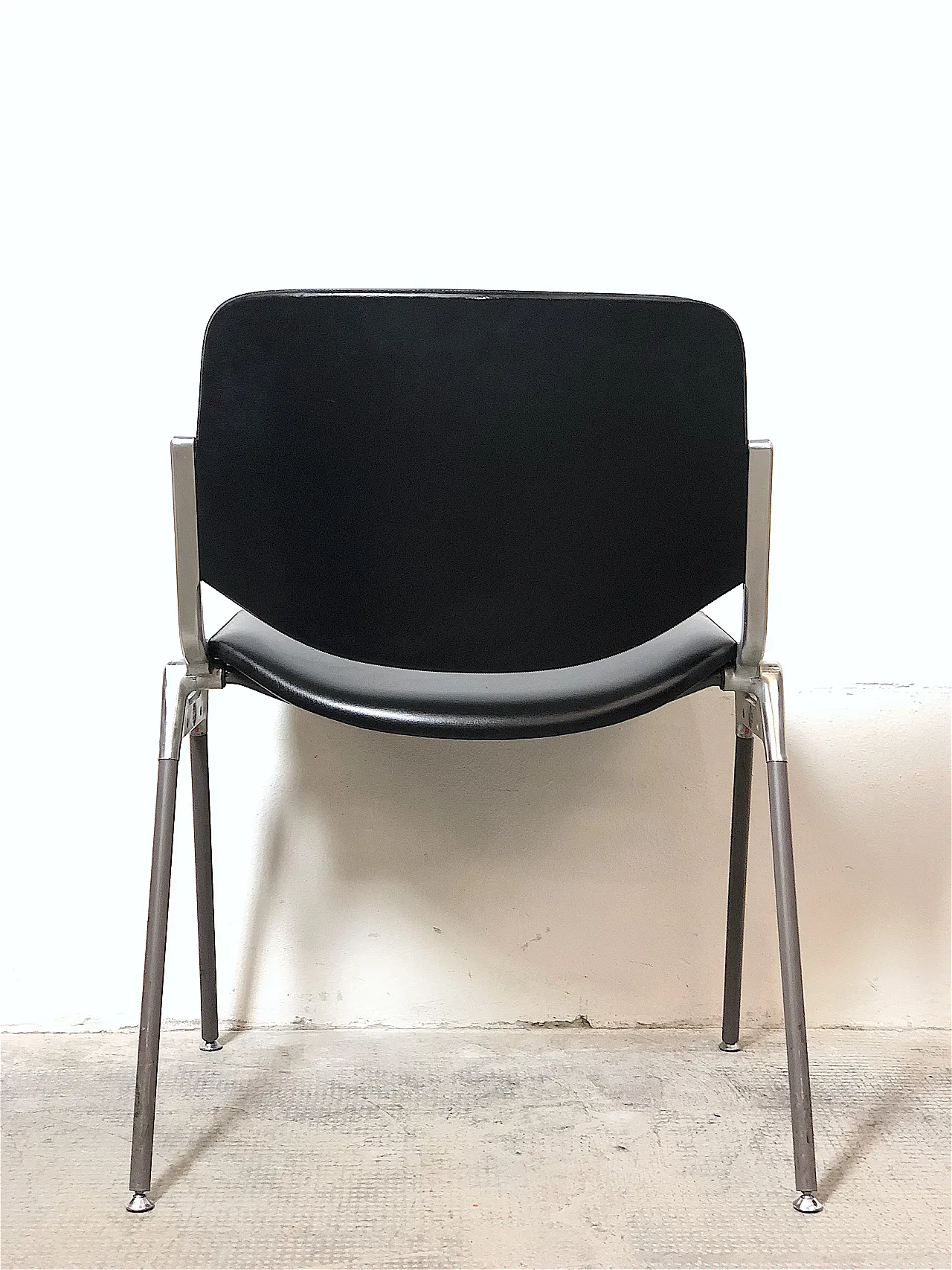 4 chairs DSC 106  by Giancarlo Piretti for Anonima Castelli black, 60s 9