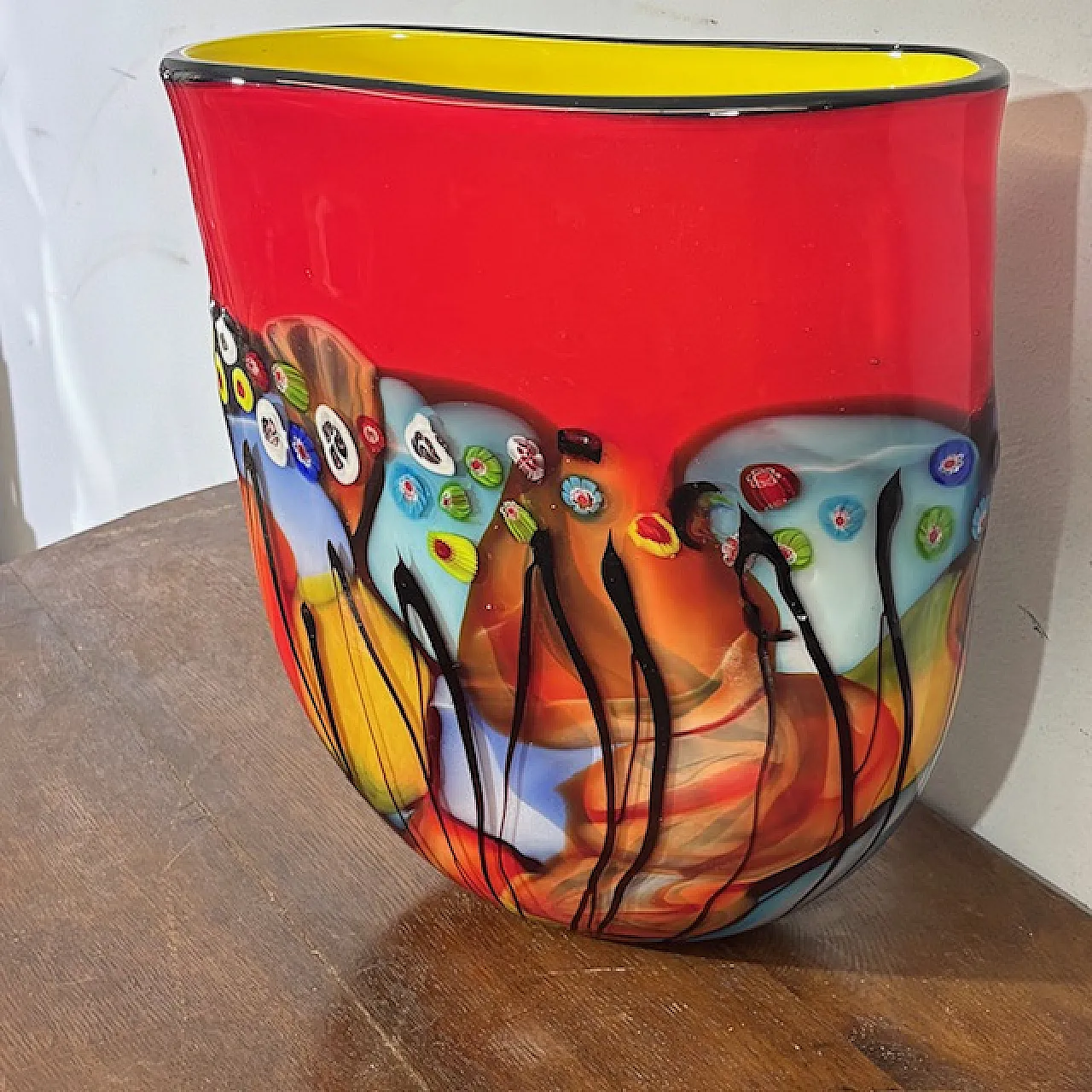 Vaso vetro Murano lavorazione incamiciata e a Murrine, anni '70 8