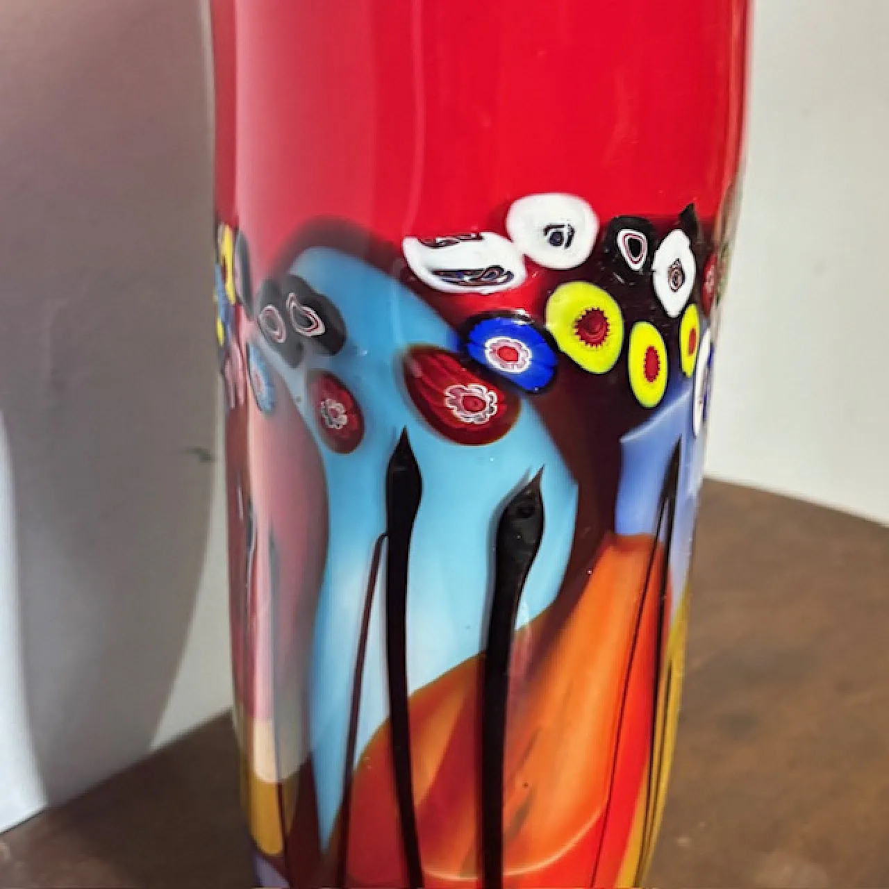 Vaso vetro Murano lavorazione incamiciata e a Murrine, anni '70 9