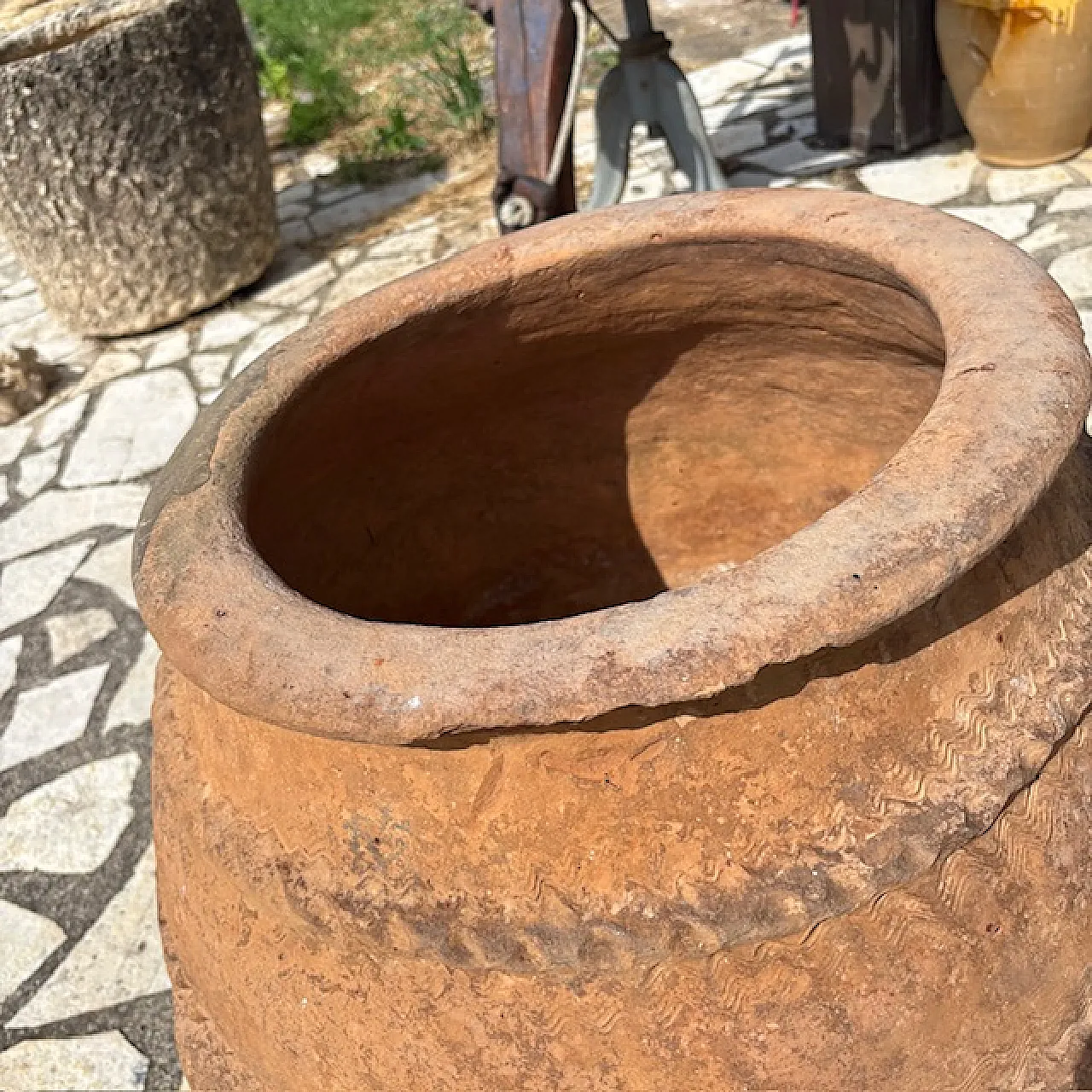 Large antique terracotta utdoor jar vase, 18th century 3