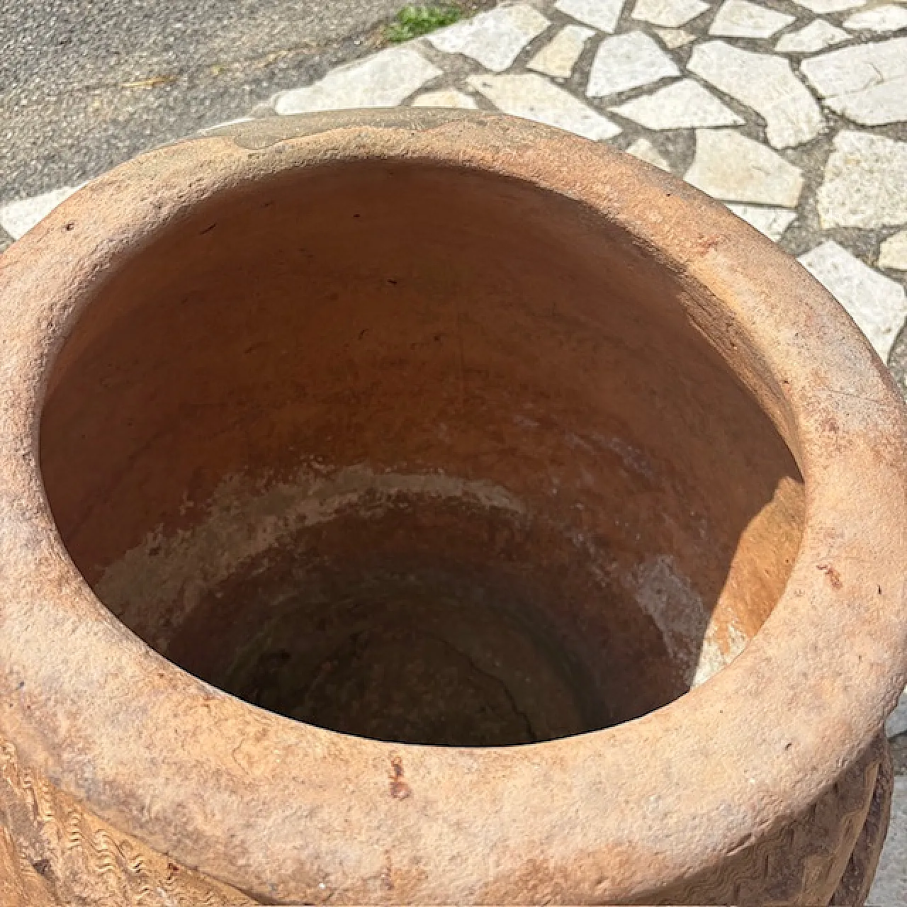 Large antique terracotta utdoor jar vase, 18th century 5
