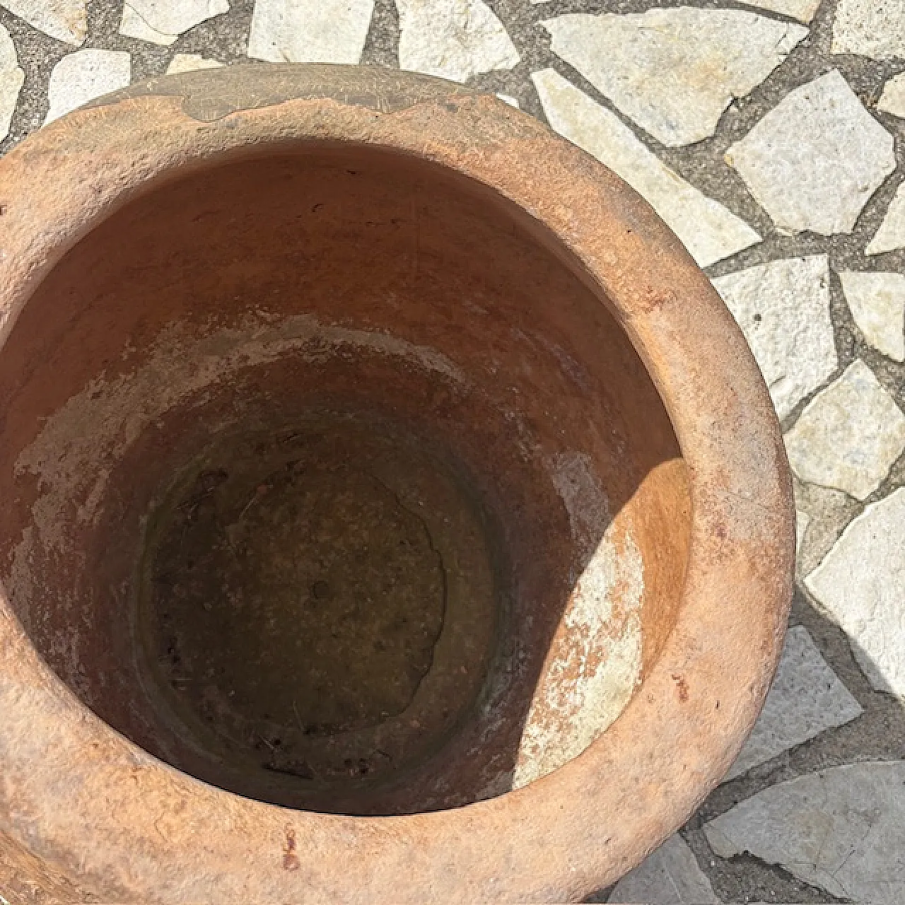 Large antique terracotta utdoor jar vase, 18th century 6