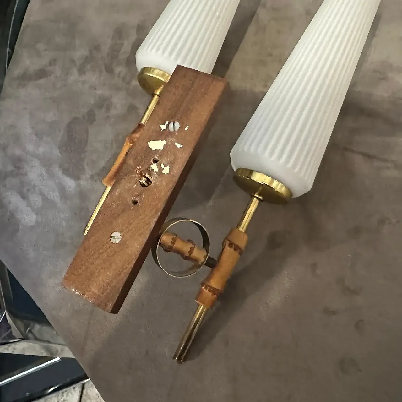 Pair of brass, bamboo and glass wall lamps, 1950s 9