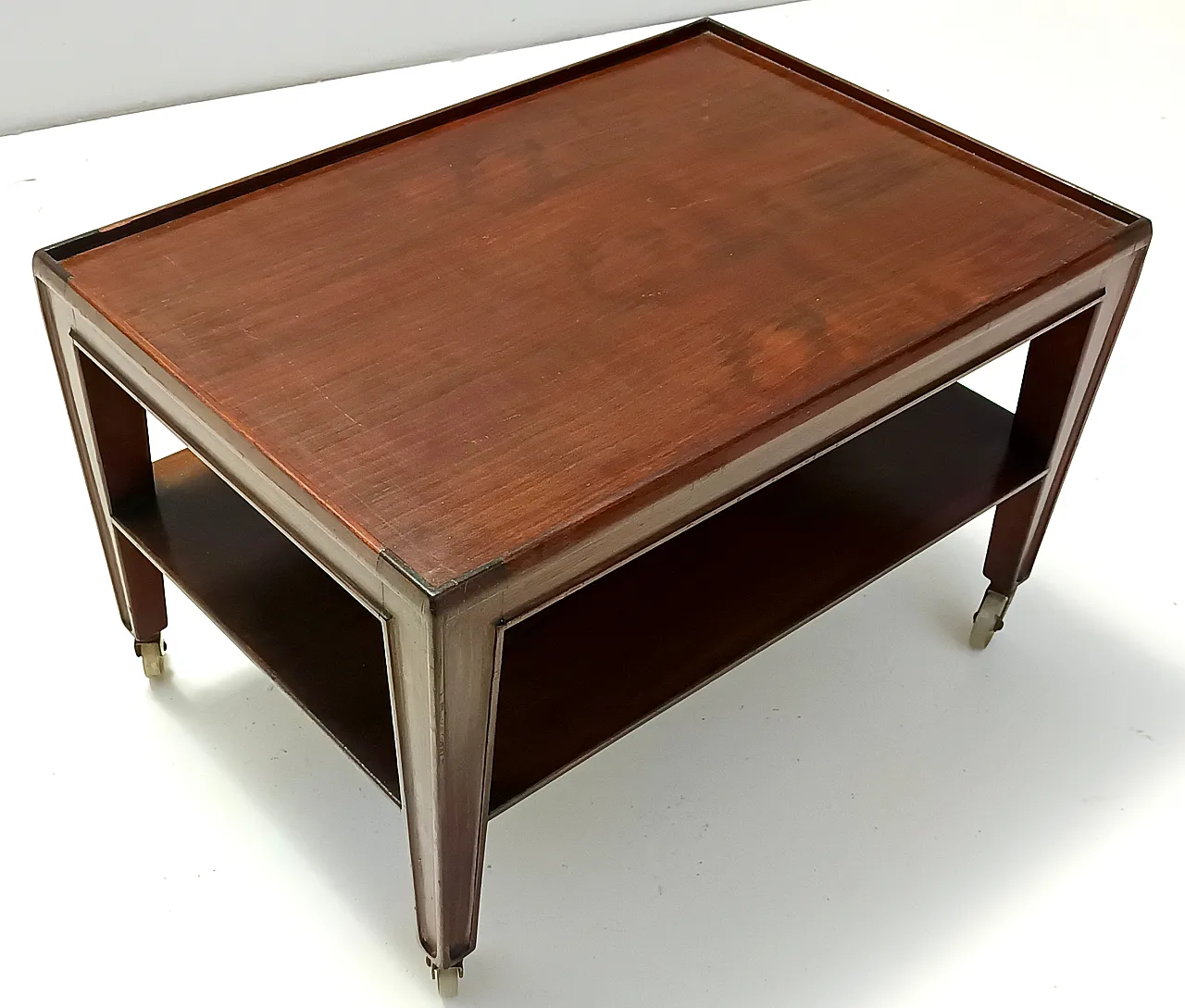 Tavolino rettangolare in noce di Paolo Buffa con rotelle, anni '50 4