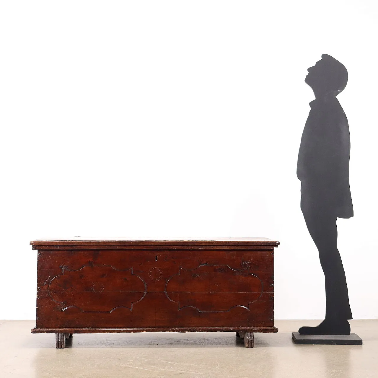 Cassapanca in noce, '700 2