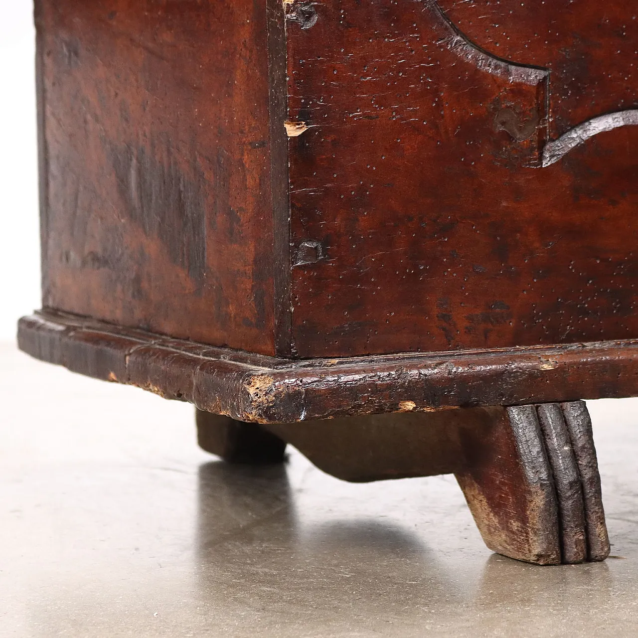 Cassapanca in noce, '700 8