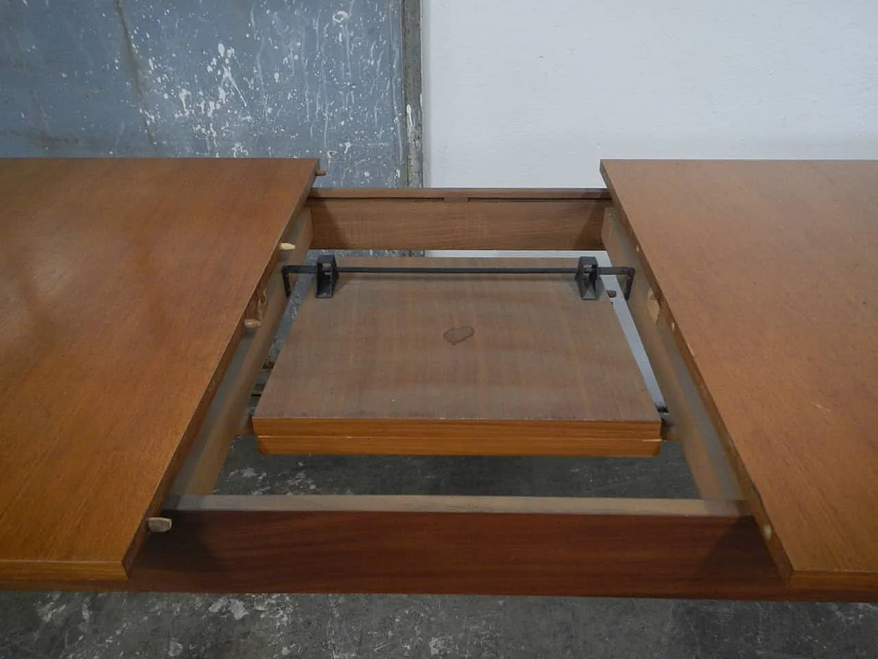 Formica Extendable Table 1970 9