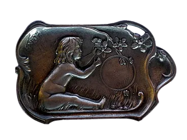 Posacenere Art Nouveau in peltro o piatto con motivo bambino, inizio '900