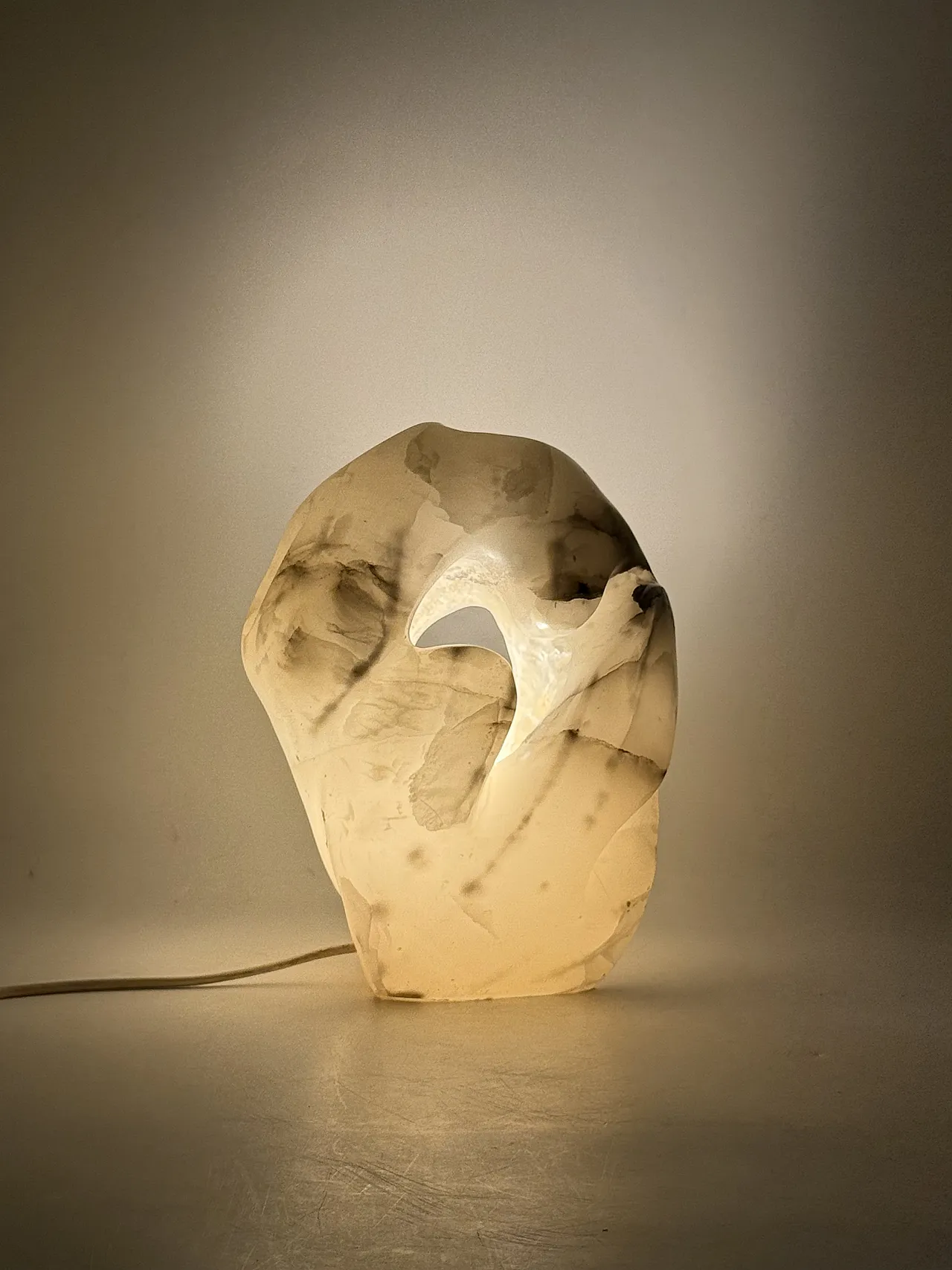 Sculptural alabaster table lamp, 1980s 14