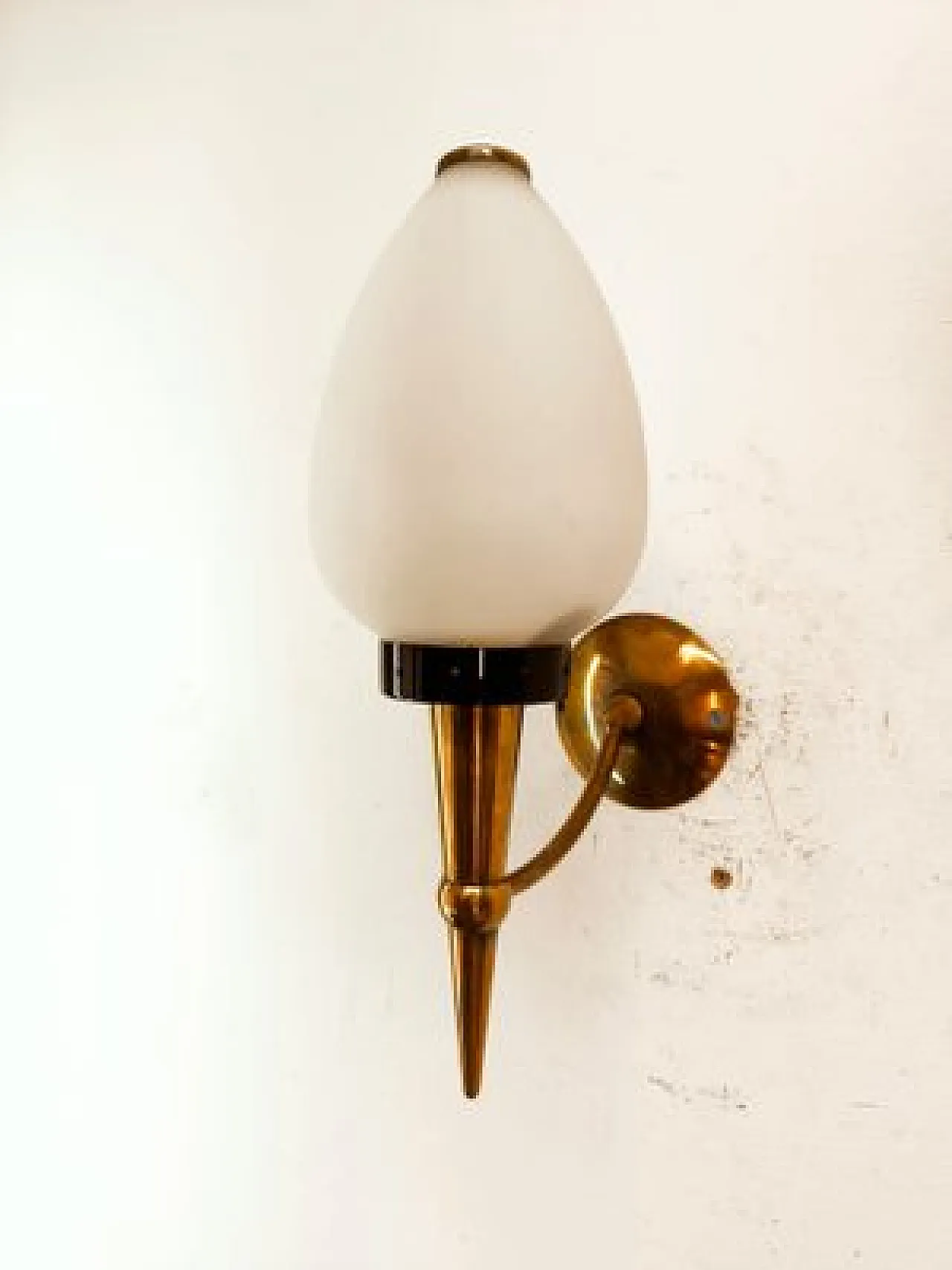 Brass wall light with opal glass, 1950s 3