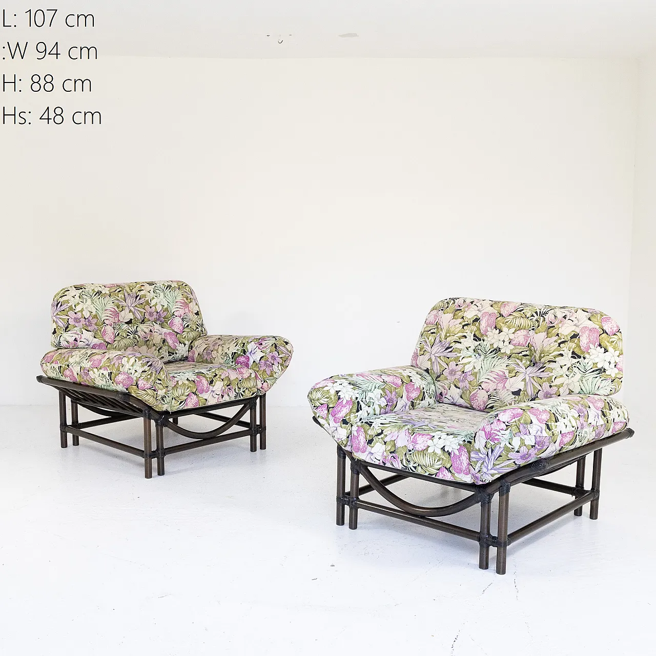 Coppia di poltrone in rattan con cuscini floreali, anni ’70 6