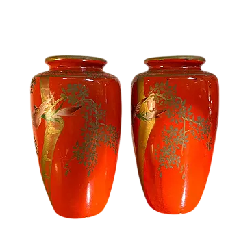 Coppia di vasi orientali in ceramica dipinta, anni '50