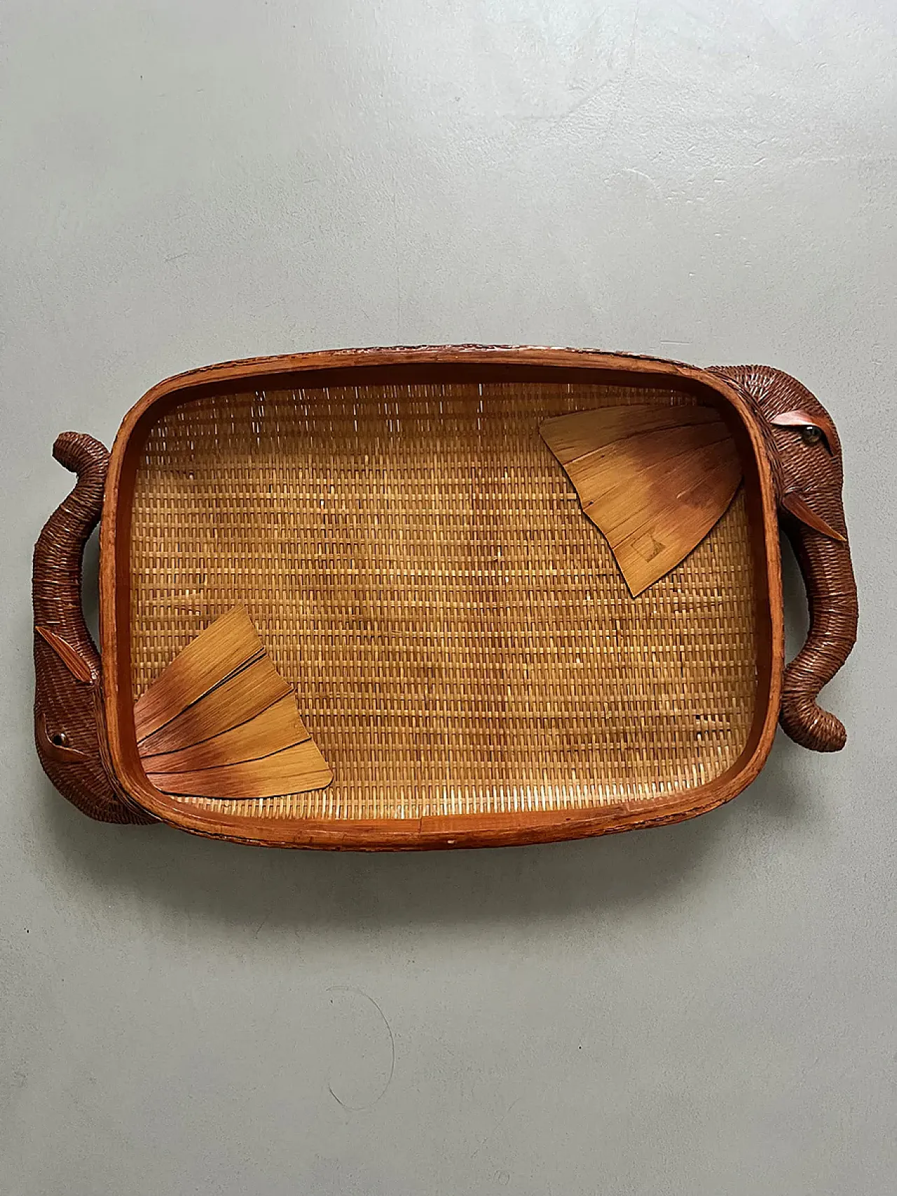 Vassoio Boho cinese in vimini, anni '50 2