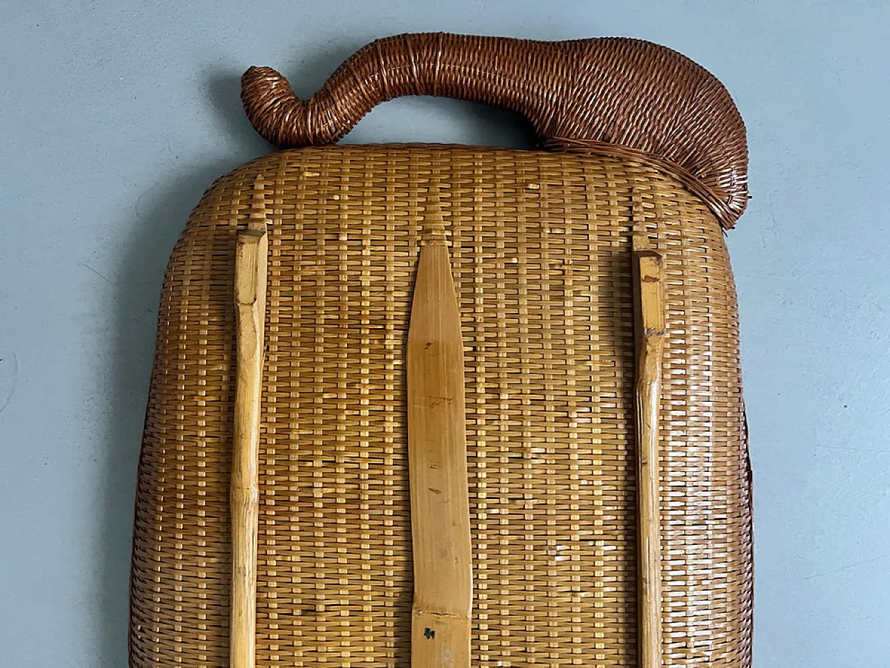 Vassoio Boho cinese in vimini, anni '50 3