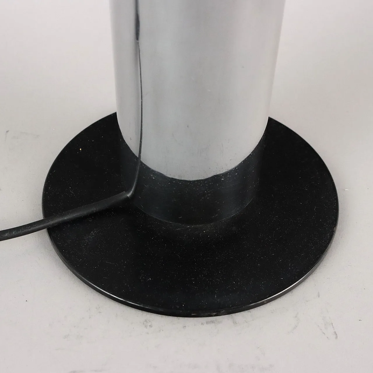 Lampada da tavolo cono a luce diffusa, anni '70 7