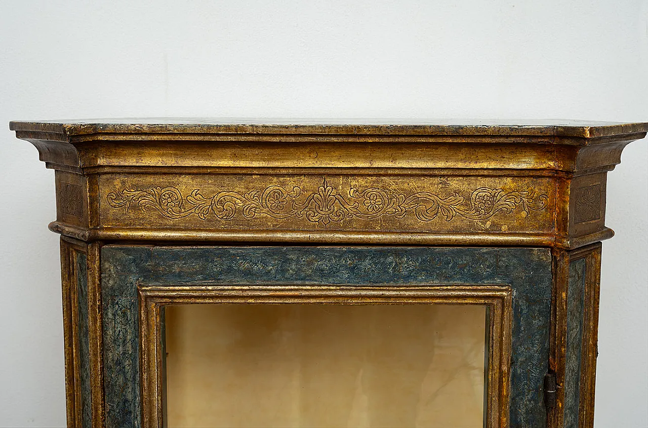 Showcase/scarabatto in lacquered and golden wood Naples, 18th c. 3