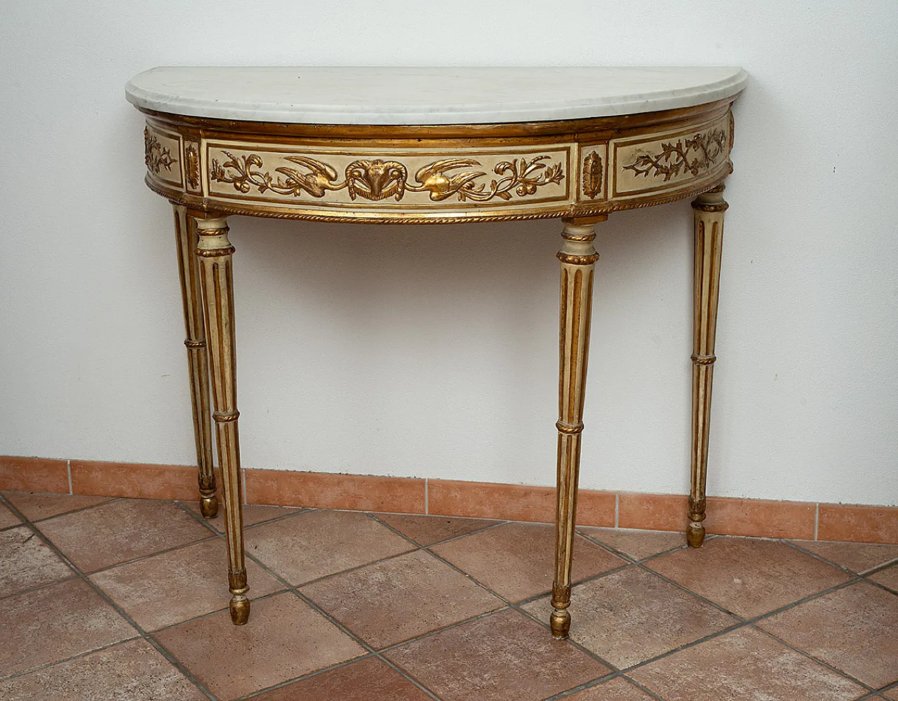 Console Demi Lune Louis XVI in lacquered and golden wood, Naples, 19th 2