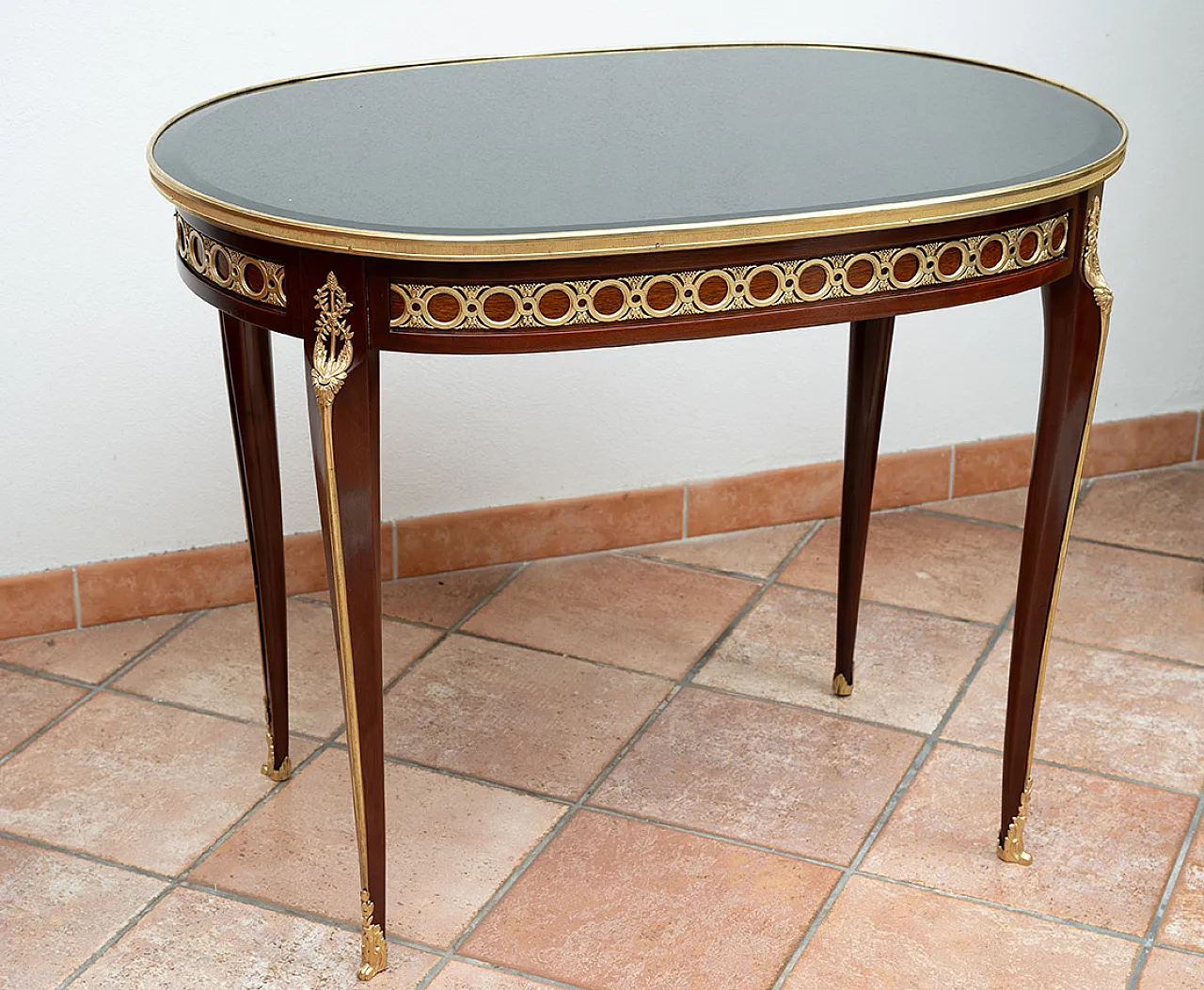 Table Napoleon III in mahogany with grafts of elements in Bronze, 19th 2