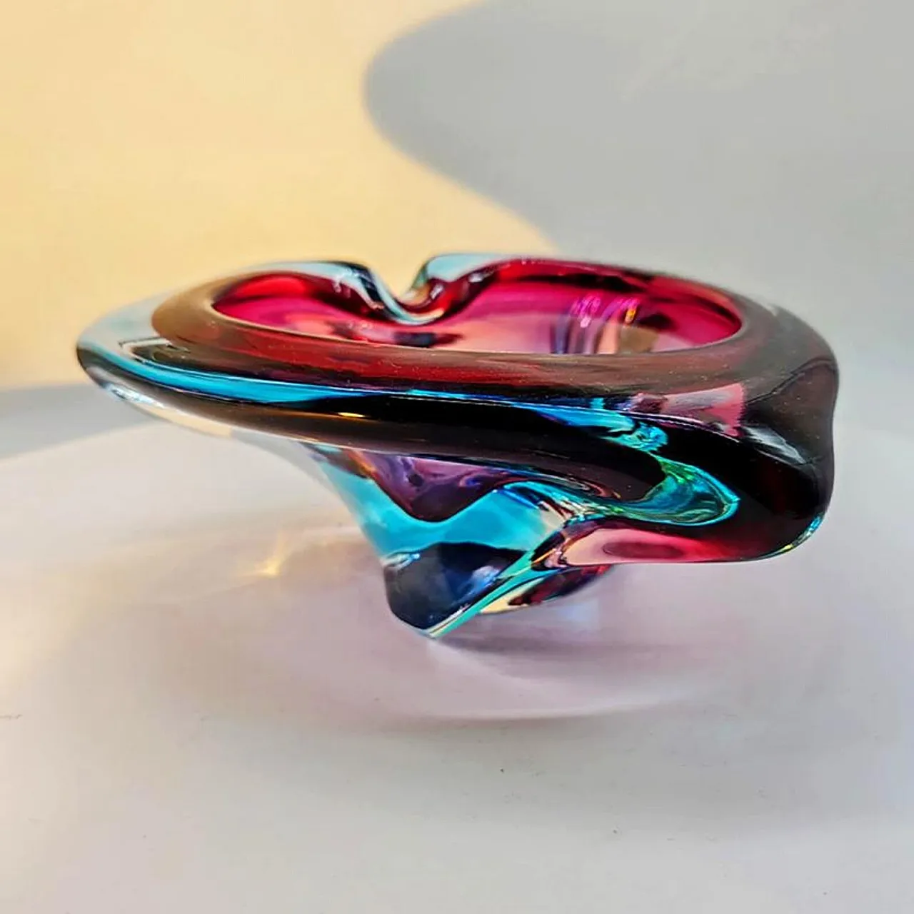 Posacenere in vetro di Murano viola, anni '60 1