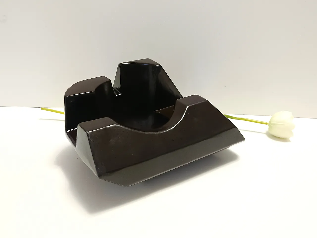 Ciotola o scultura in ceramica smaltata marrone, anni '70 8