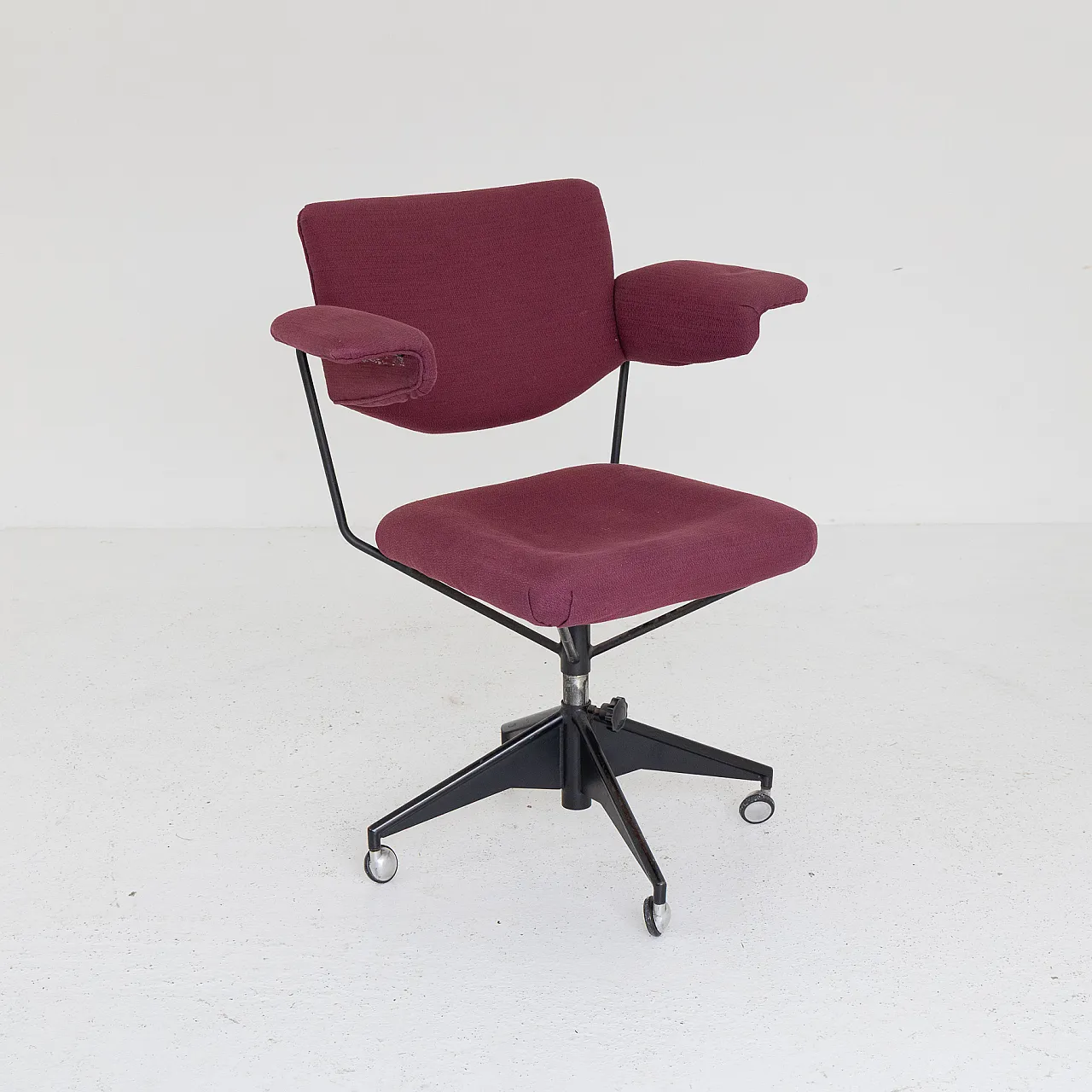 Poltrona girevole Neptunia di BBPR per Arflex, anni ’50 9