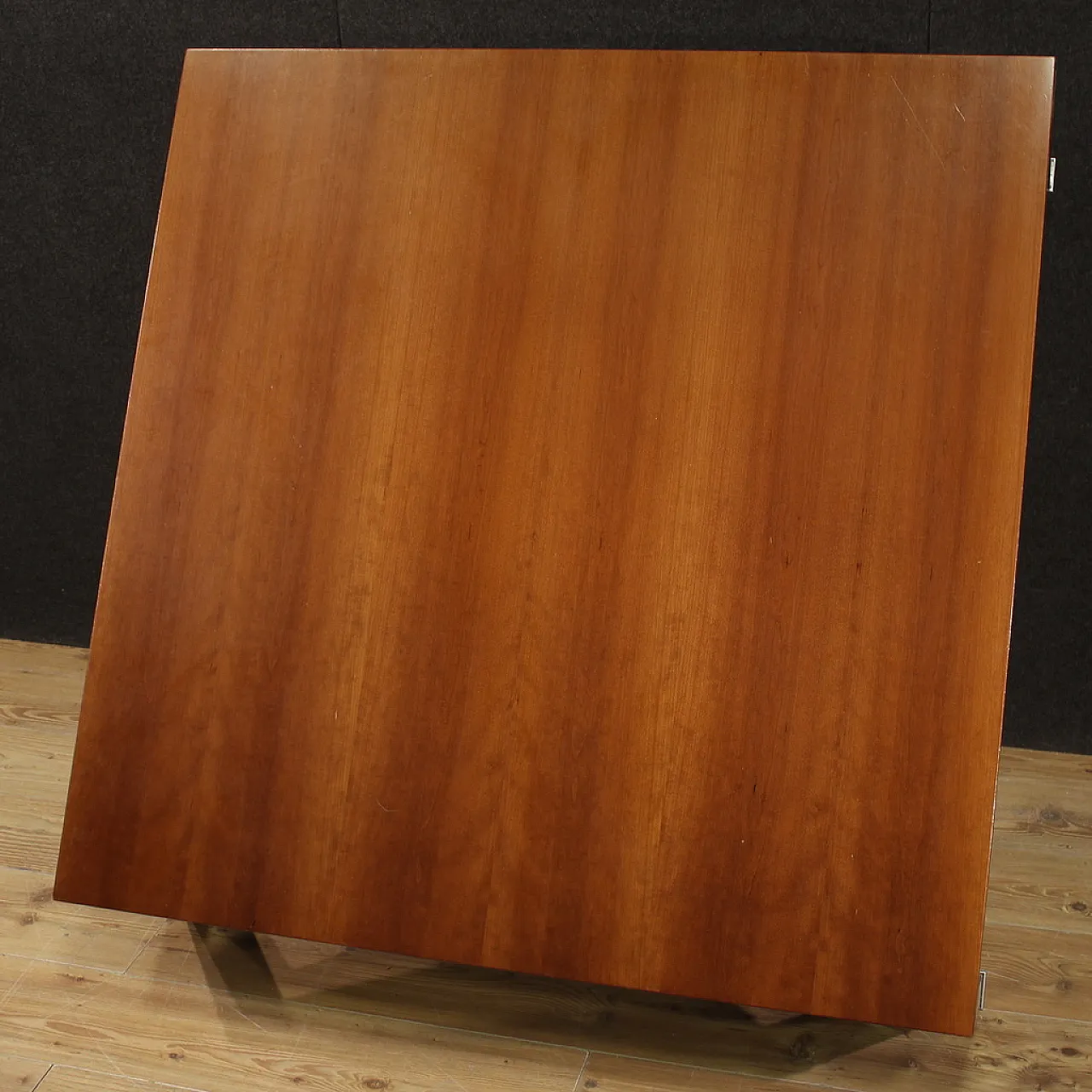 Tavolo da salotto di design in legno di ciliegio, anni 80' 2