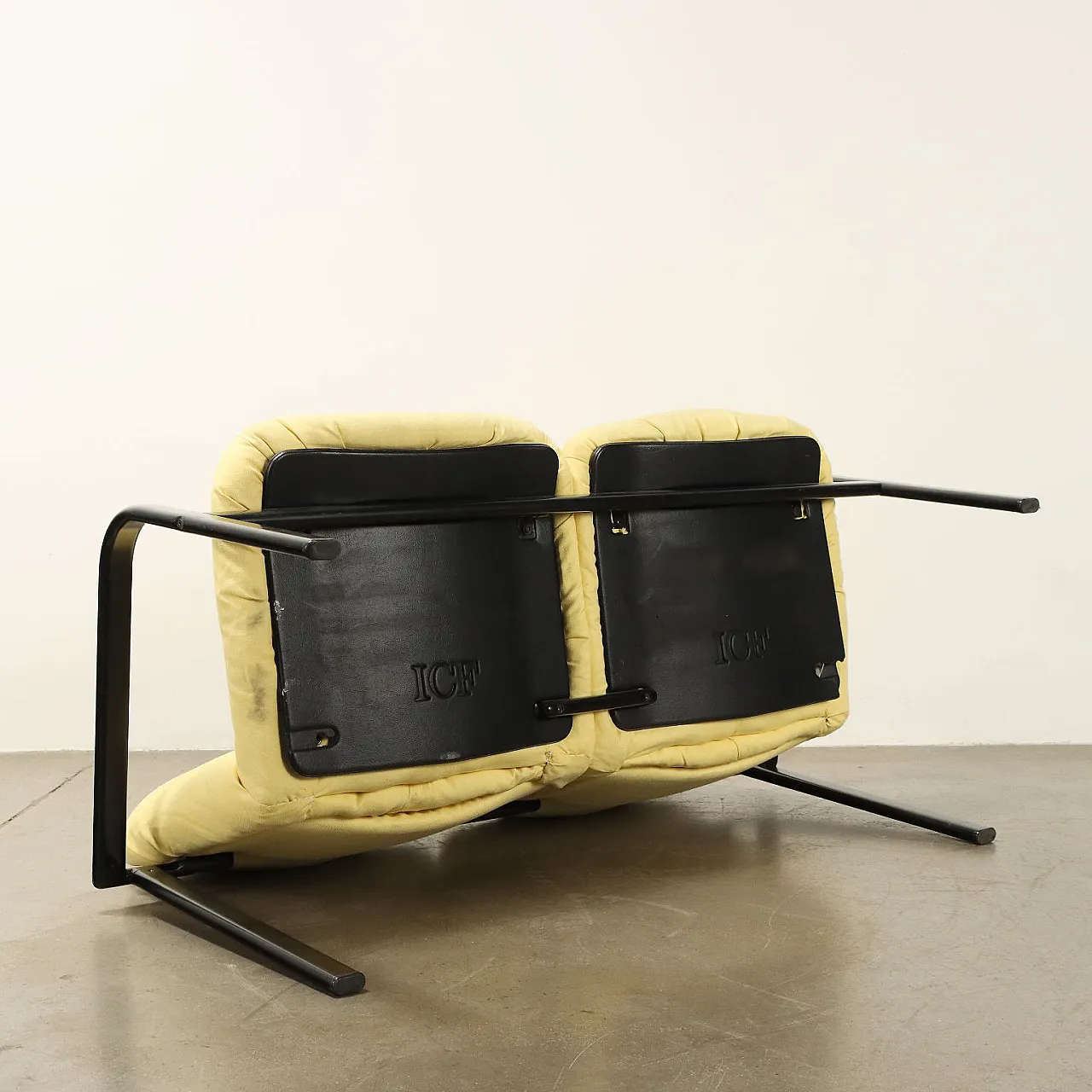 Piccolo divano ICF, fine '900 8