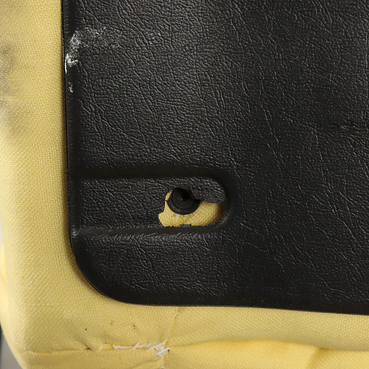 Piccolo divano ICF, fine '900 10