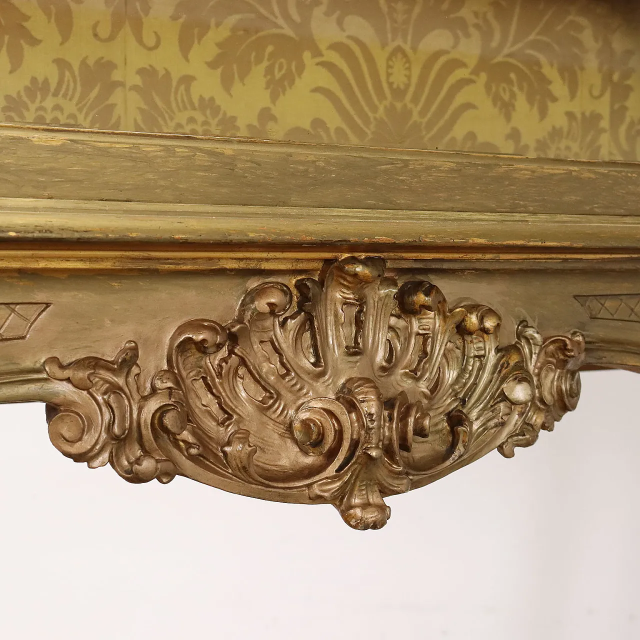 Rococo-style showcase with mirror, 19th century 9