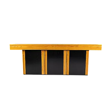 Credenza in frassino laccato e larice, anni '70