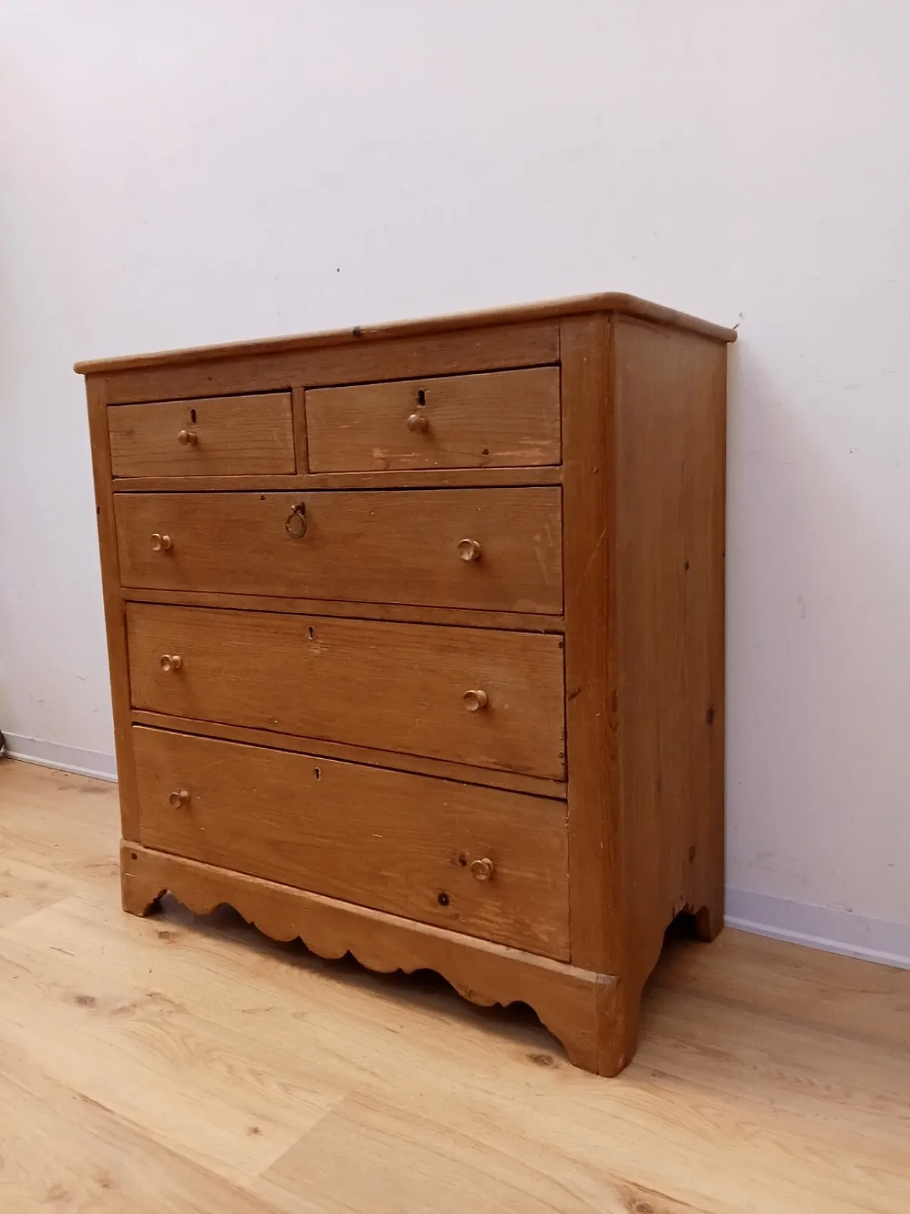 Solid fir chest of drawers, late 19th century 3
